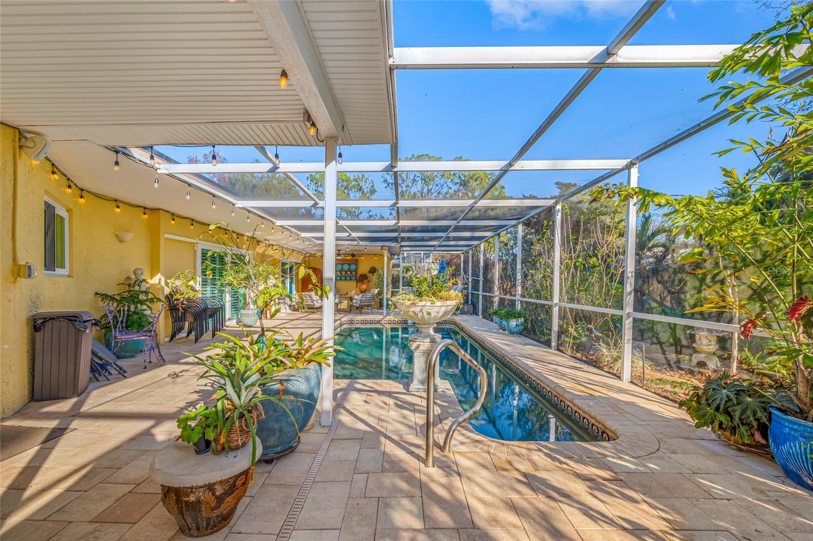 Listing photo id 49 for 2970 Tangerine Terrace