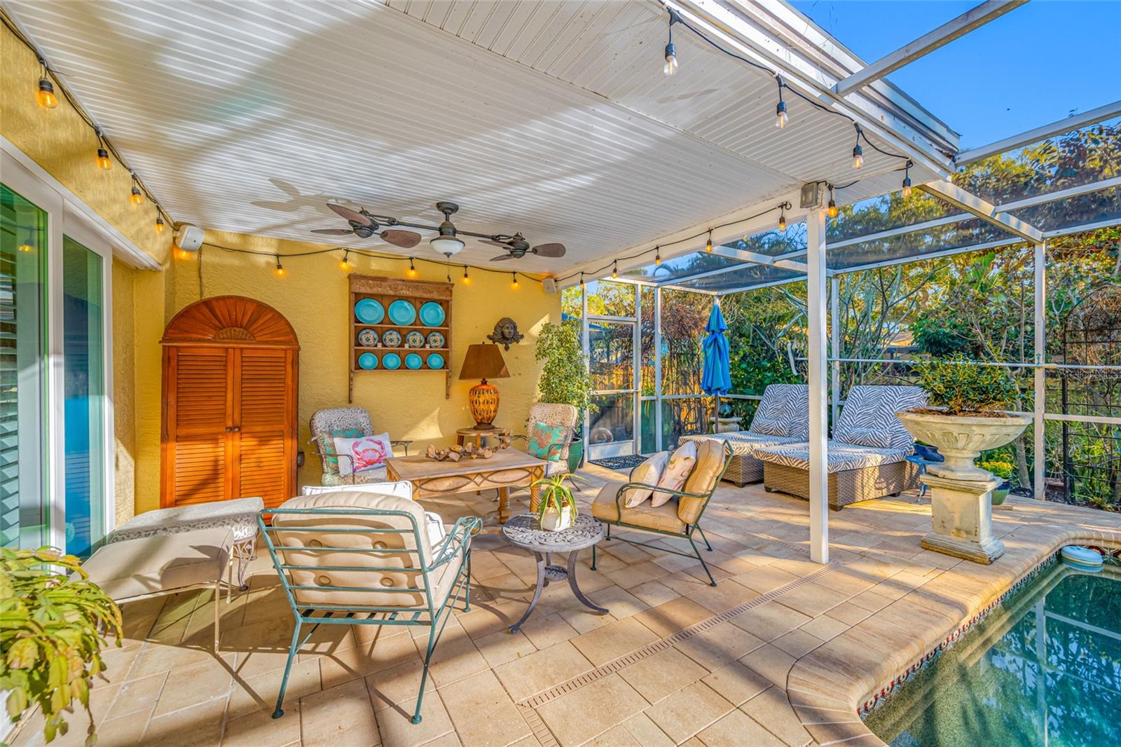 Listing photo id 51 for 2970 Tangerine Terrace