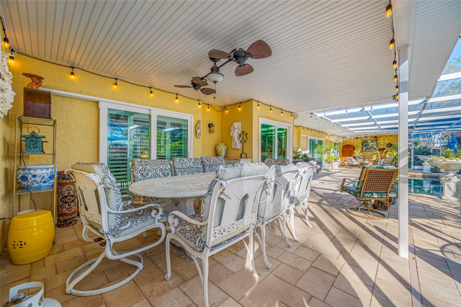 Listing photo id 54 for 2970 Tangerine Terrace