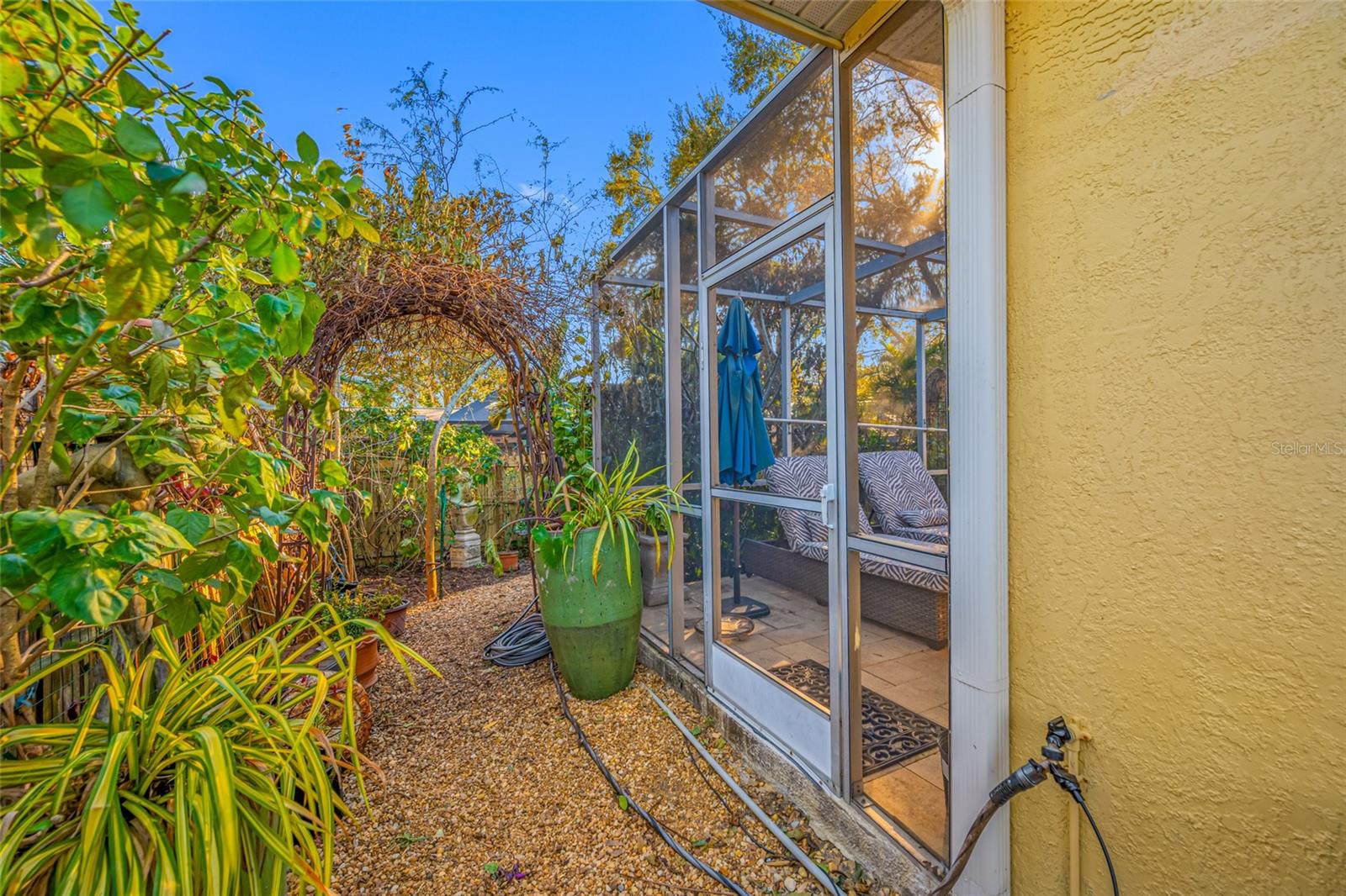 Listing photo id 56 for 2970 Tangerine Terrace