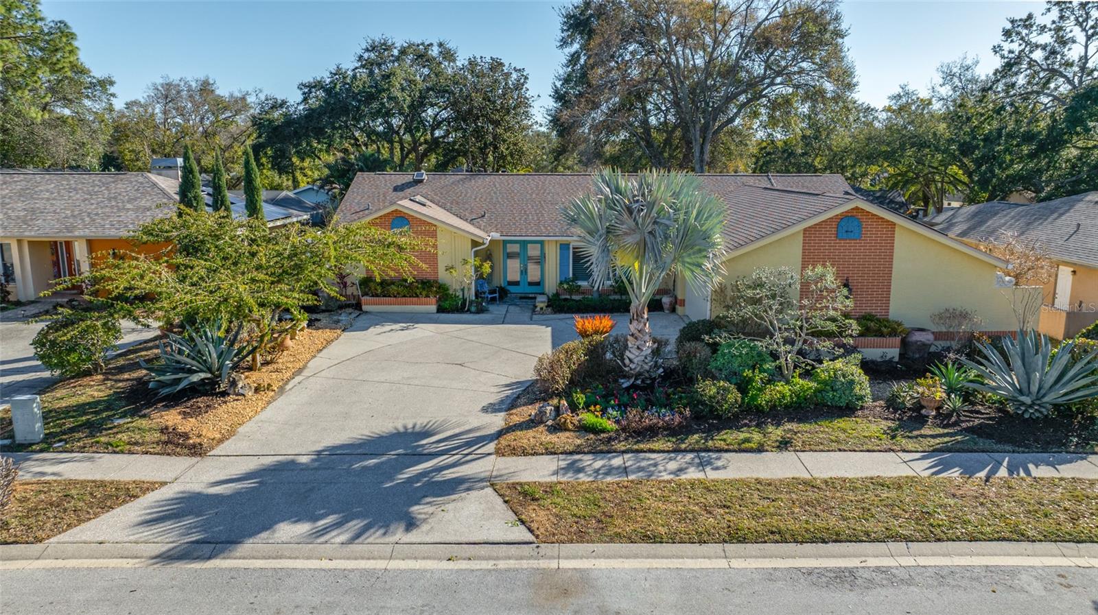 Listing photo id 64 for 2970 Tangerine Terrace