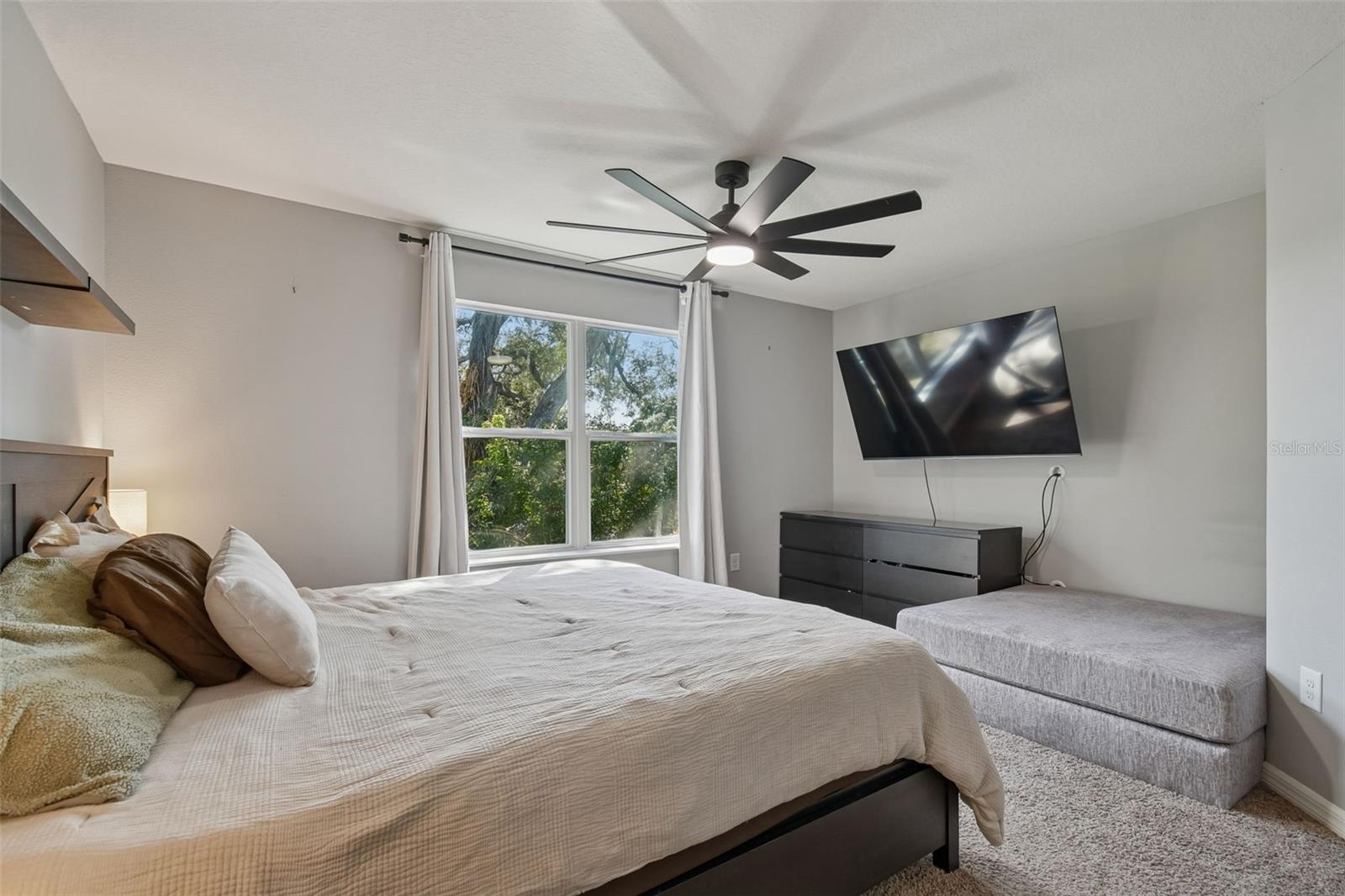 Image 24 of 57 For 2109 Broadway View Avenue