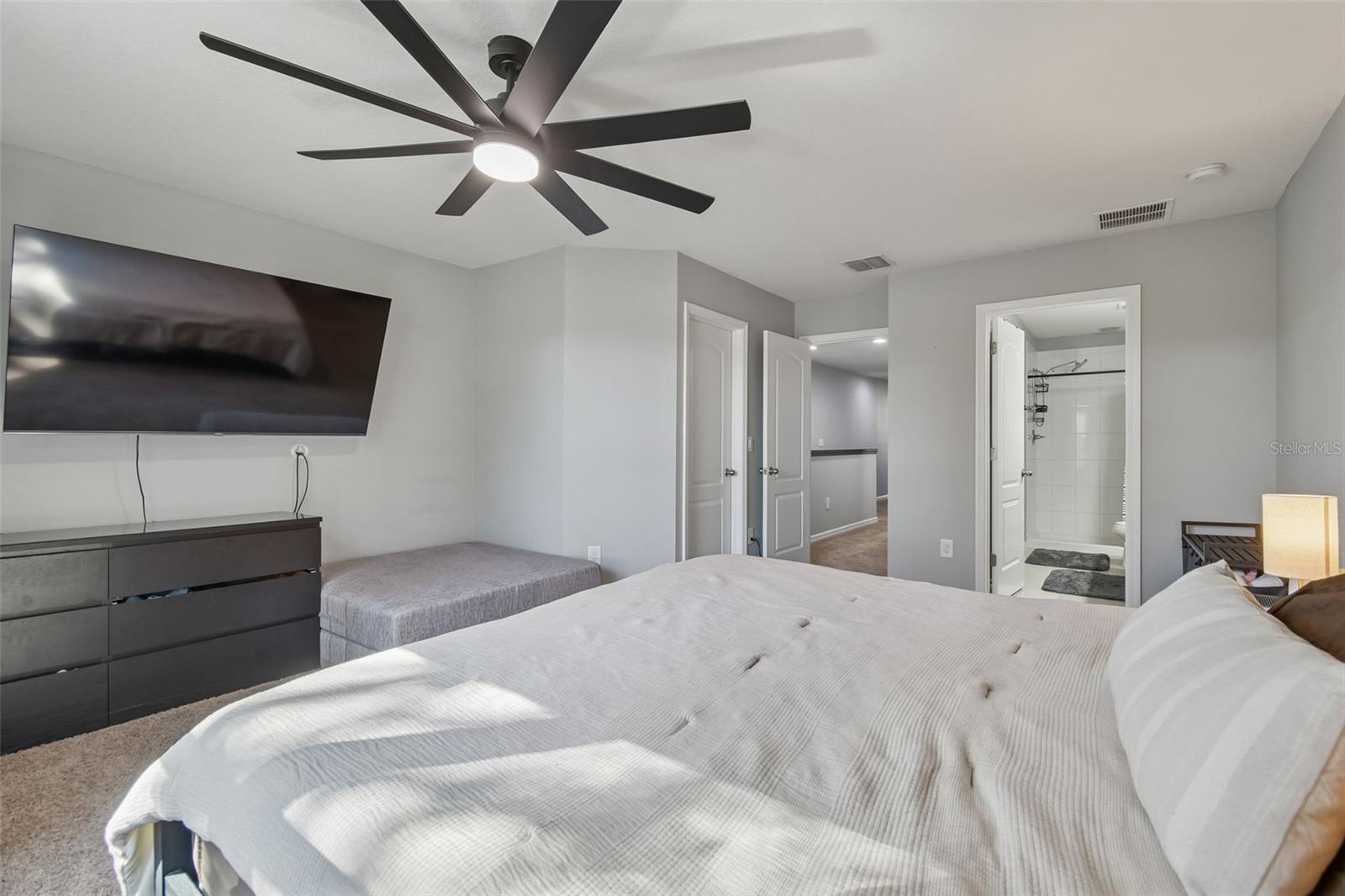 Image 25 of 57 For 2109 Broadway View Avenue