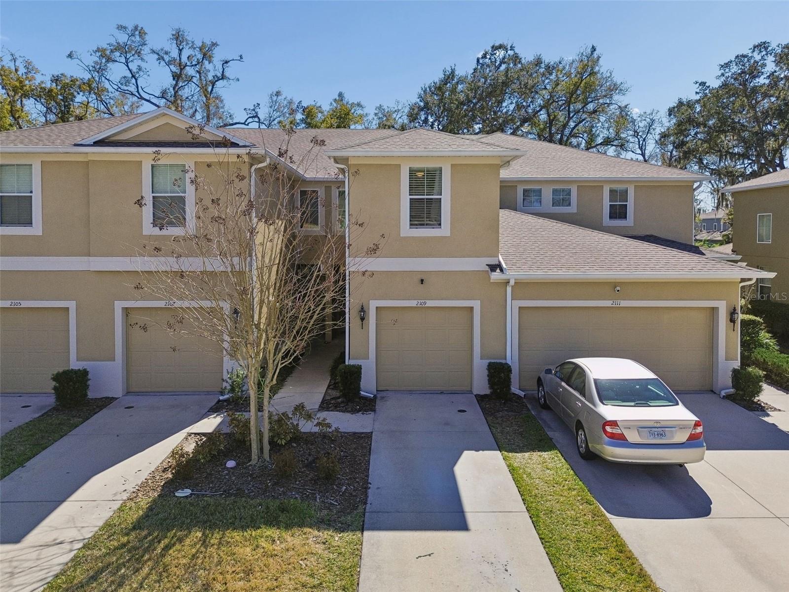 Image 3 of 57 For 2109 Broadway View Avenue