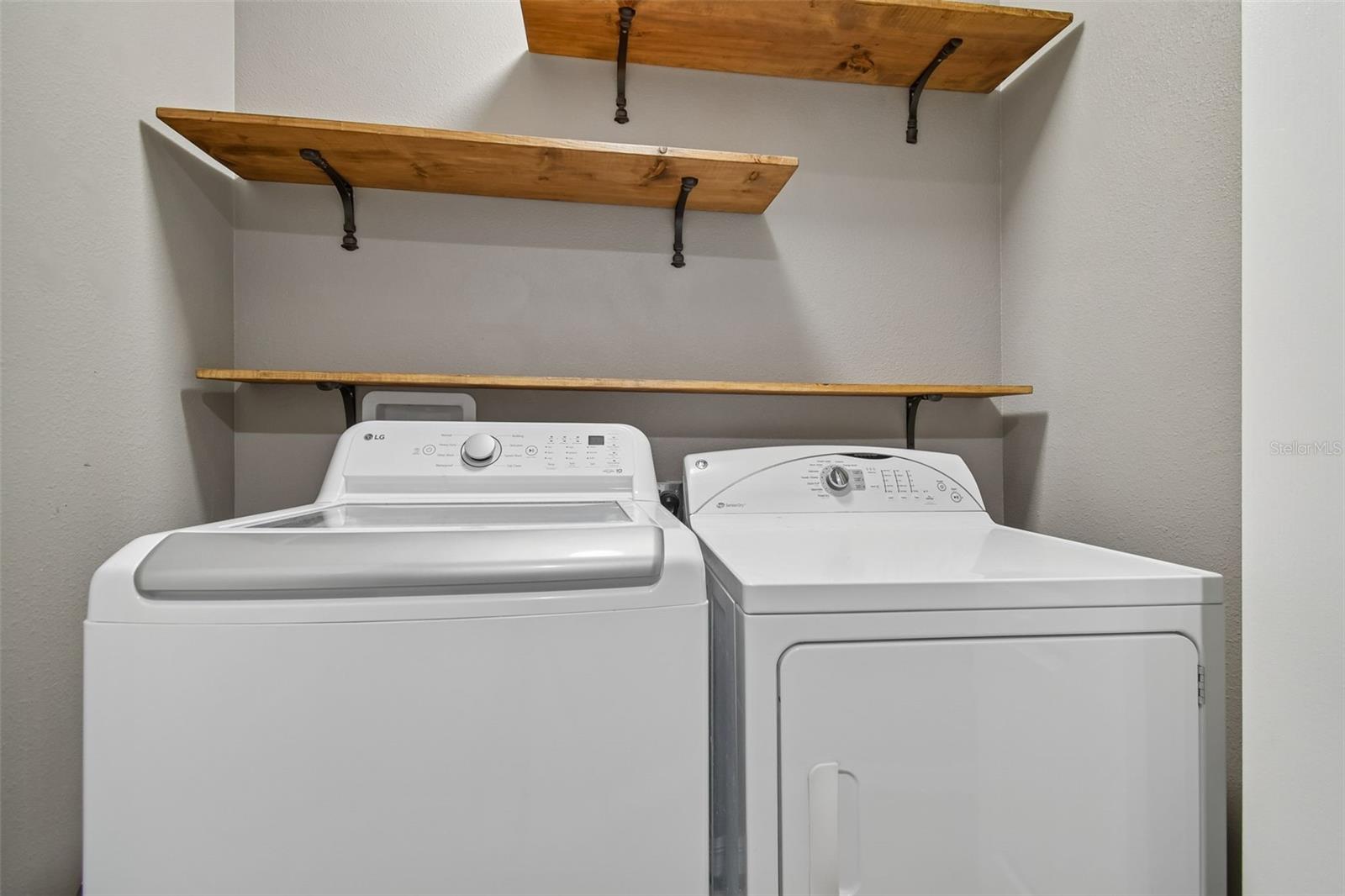 Image 37 of 57 For 2109 Broadway View Avenue