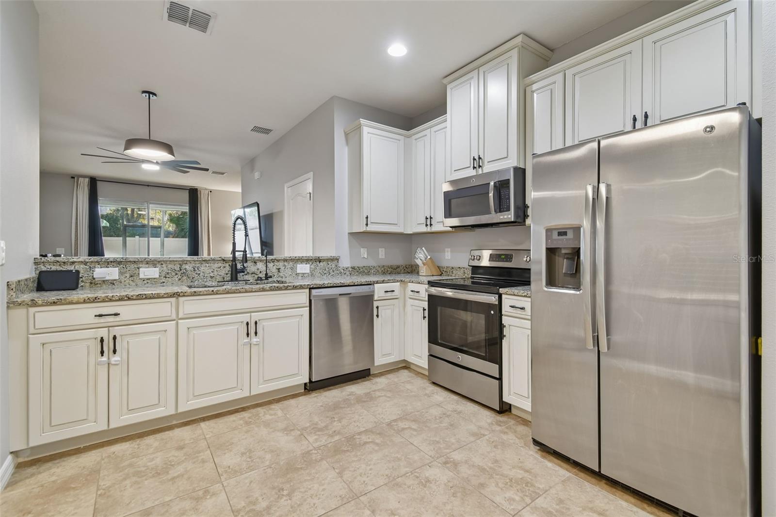 Image 8 of 57 For 2109 Broadway View Avenue