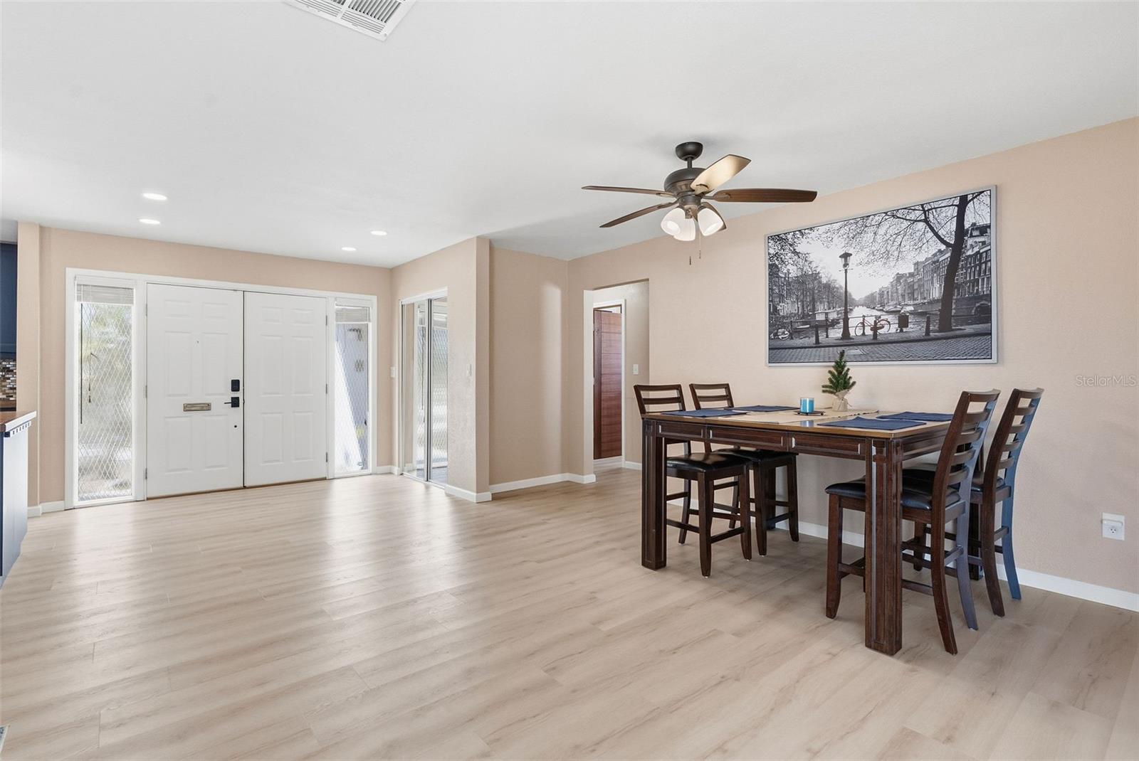 Image 13 of 27 For 7891 1st Street Ne