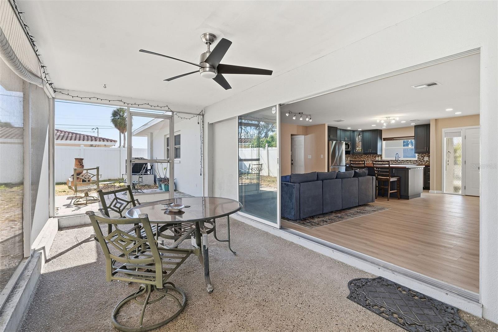 Image 21 of 27 For 7891 1st Street Ne