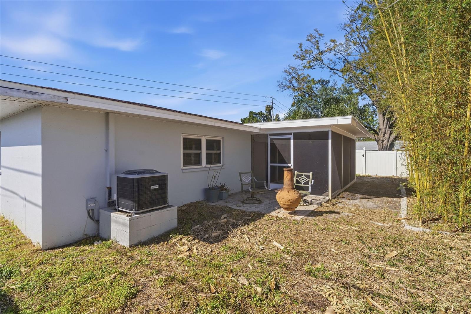 Image 24 of 27 For 7891 1st Street Ne