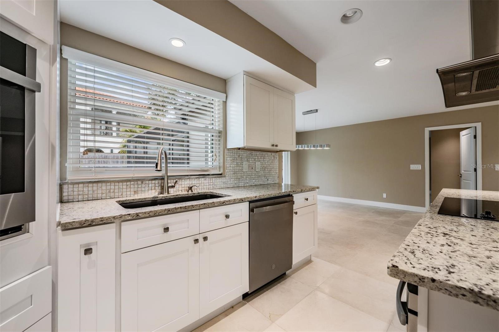 Image 18 of 44 For 4909 Dryad Street