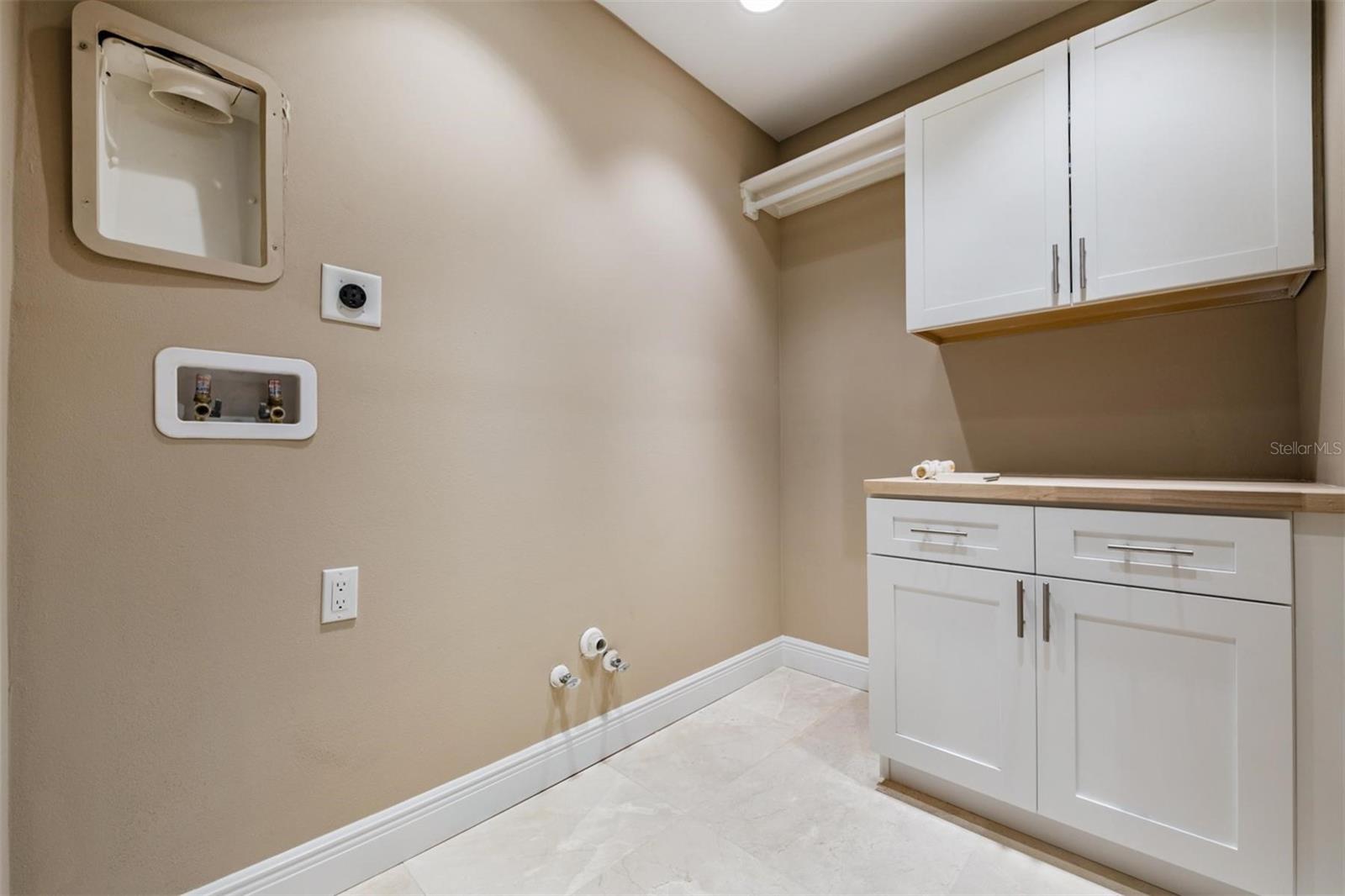 Image 36 of 44 For 4909 Dryad Street