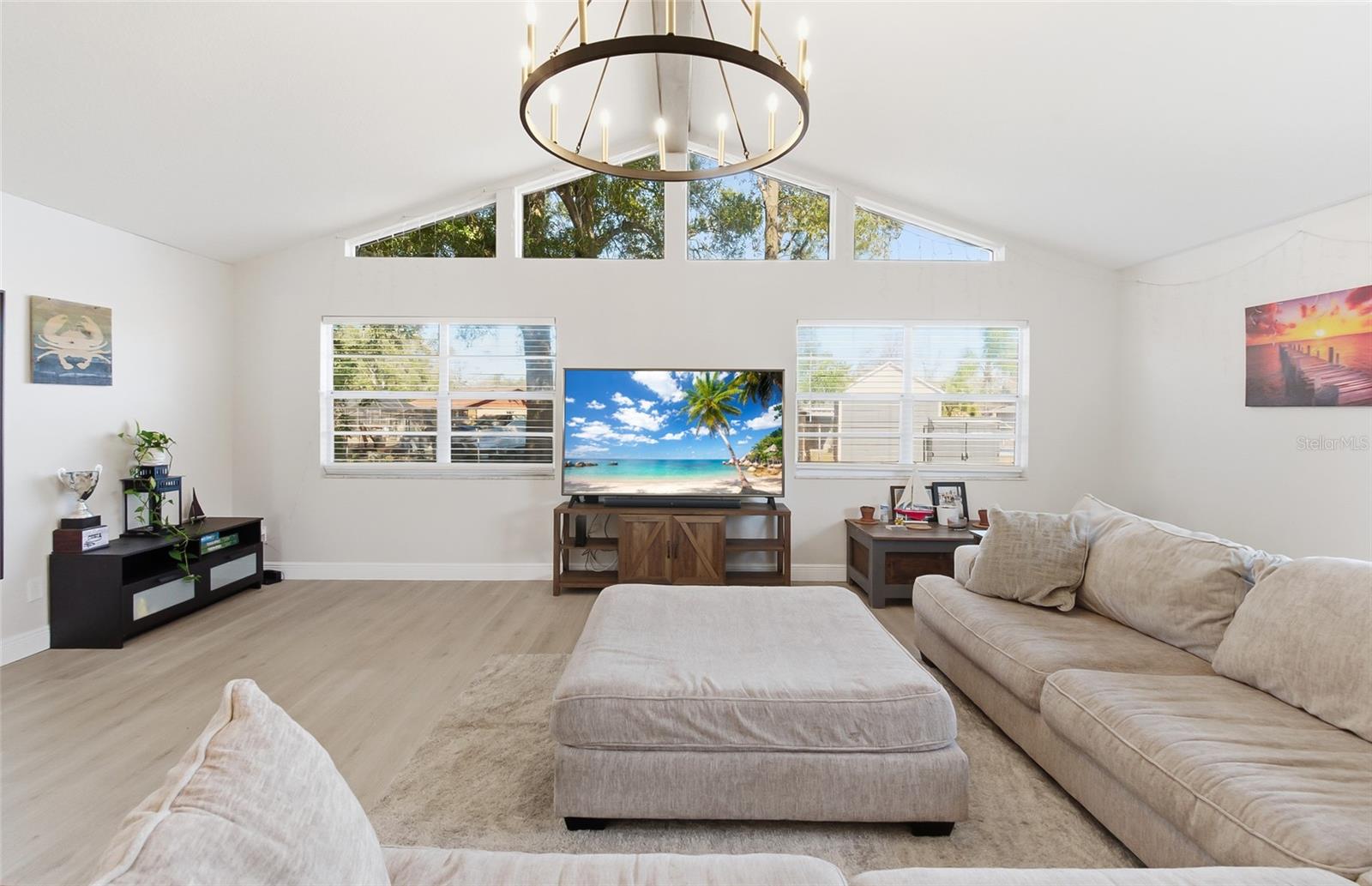 Image 15 of 35 For 404 King Louis Court