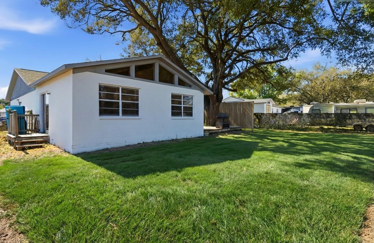 Image 34 of 35 For 404 King Louis Court