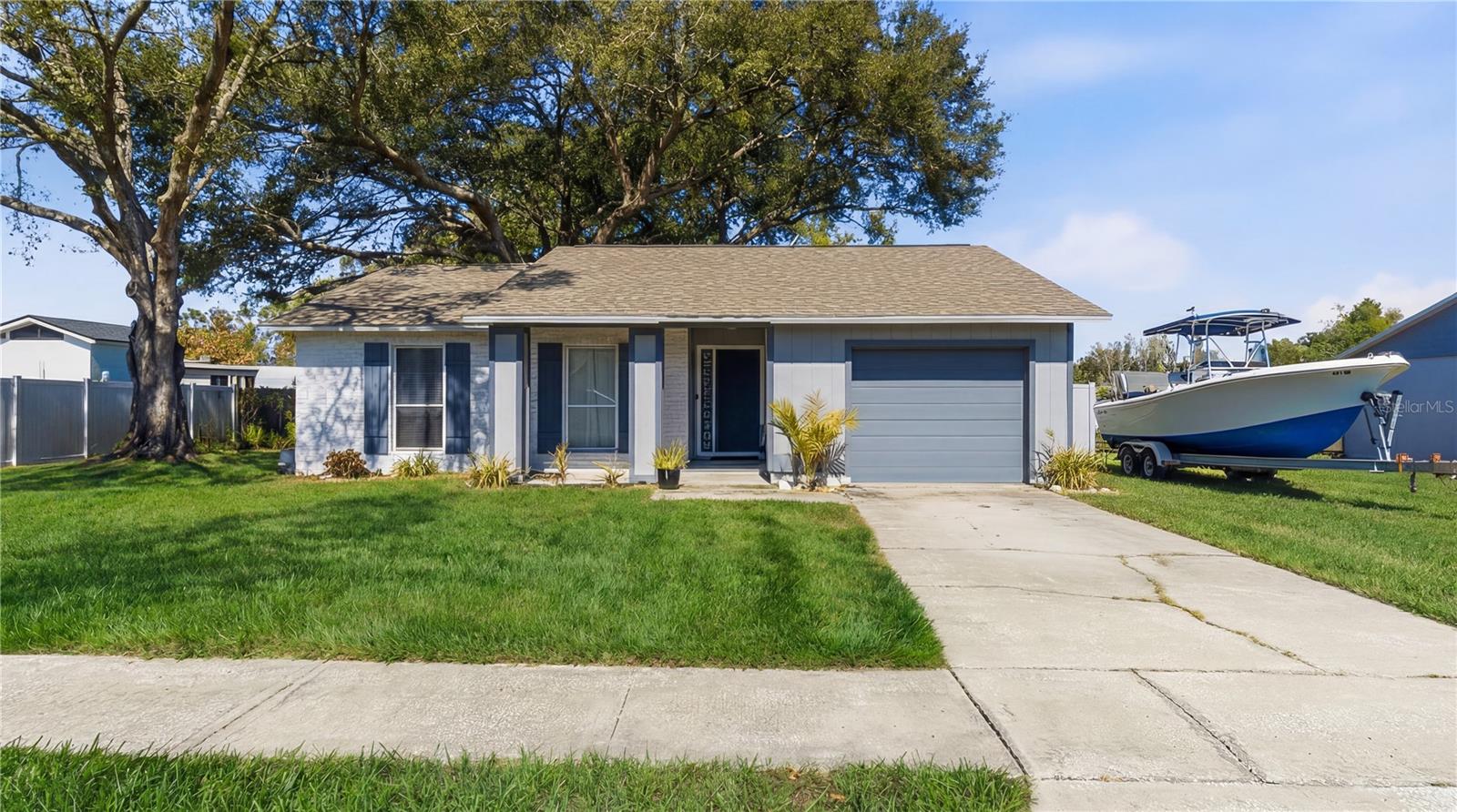 Image 4 of 35 For 404 King Louis Court