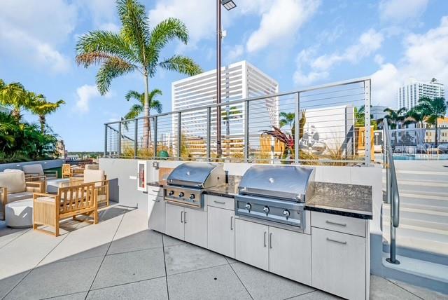 Image 19 of 26 For 400 Central Avenue 909