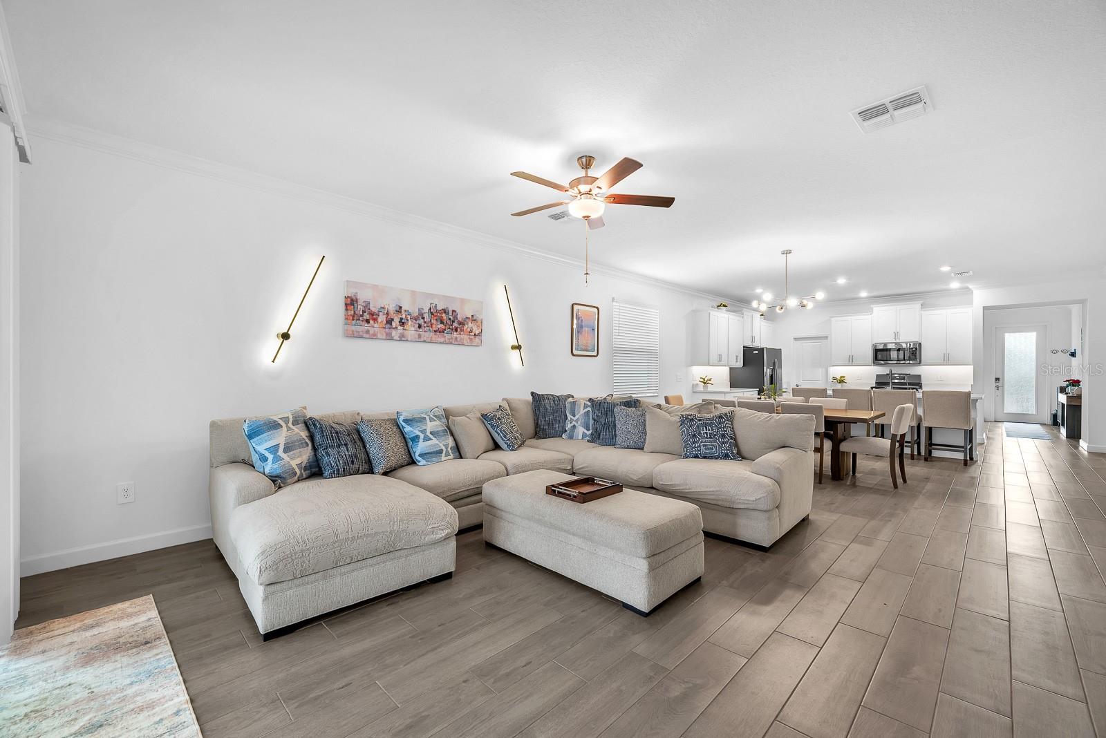 Image 11 of 25 For 17403 Holly Well Avenue