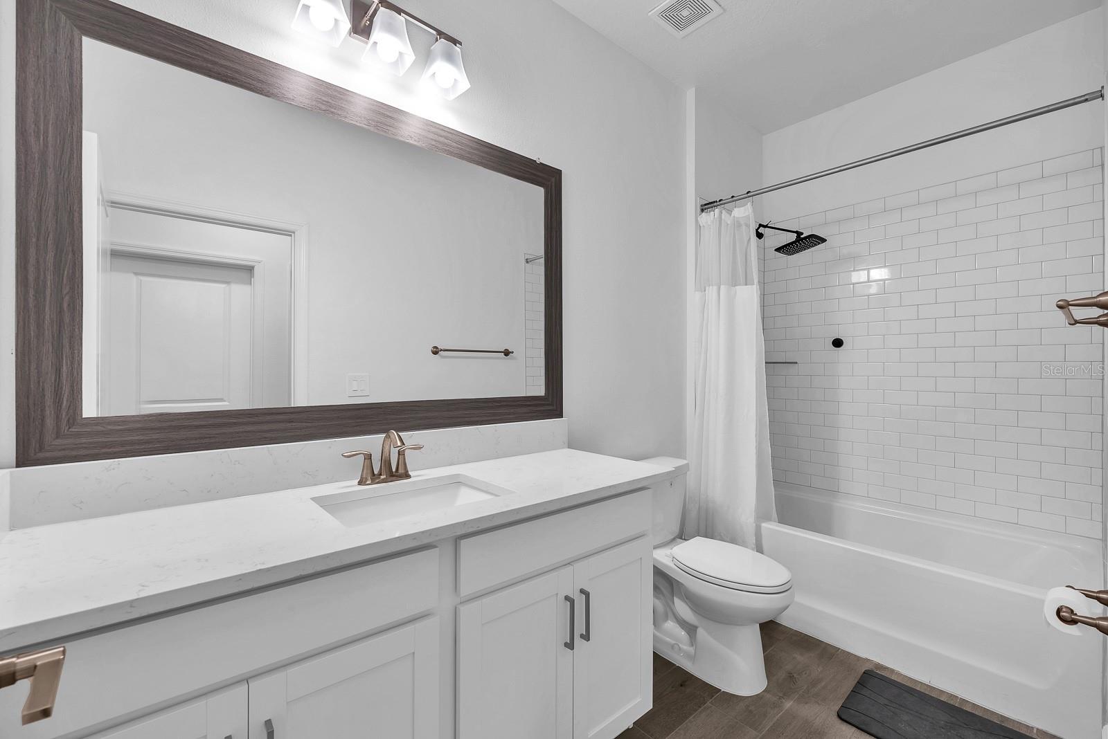 Image 17 of 25 For 17403 Holly Well Avenue