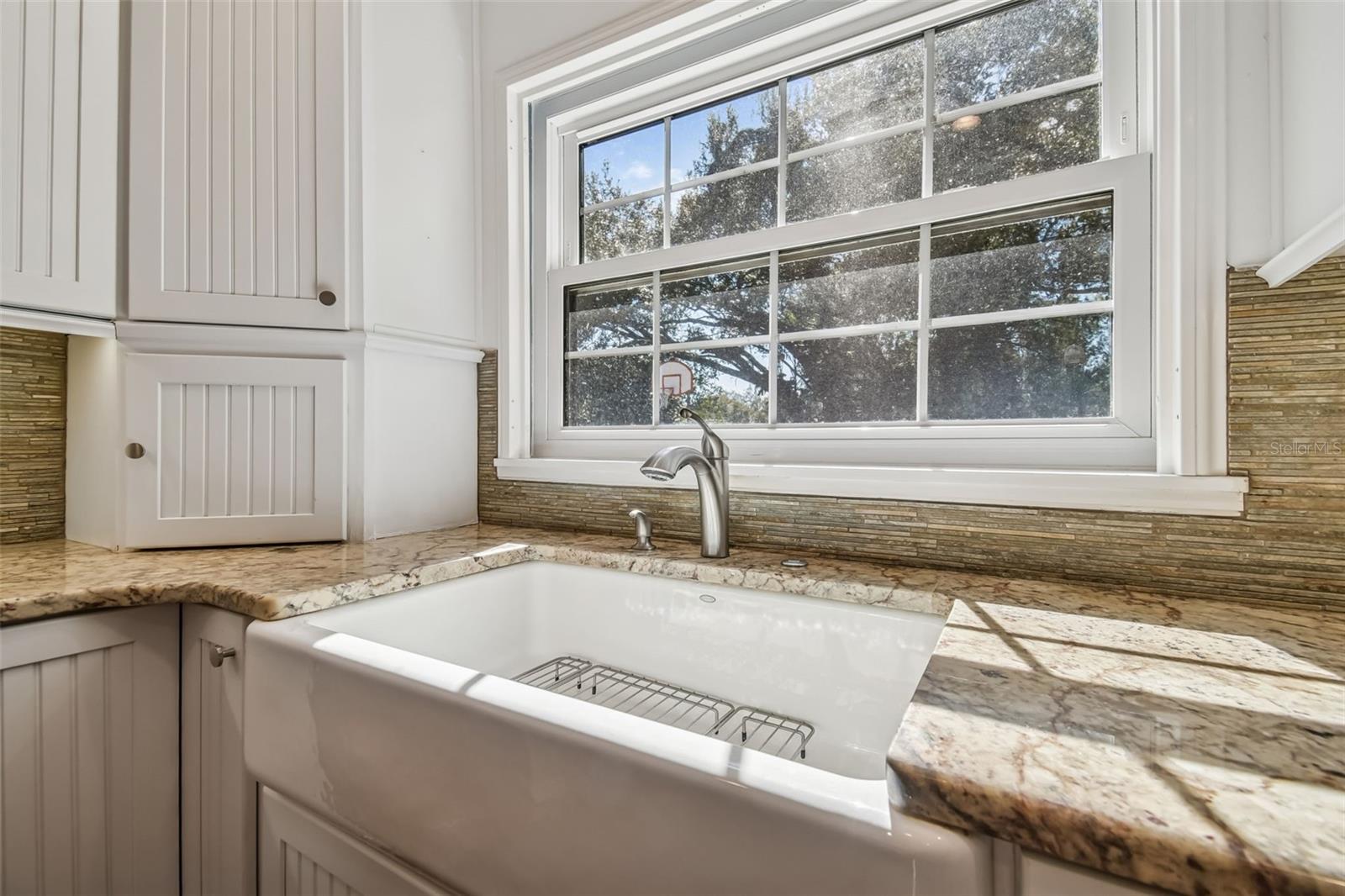 Image 11 of 43 For 2816 Fairway View Drive