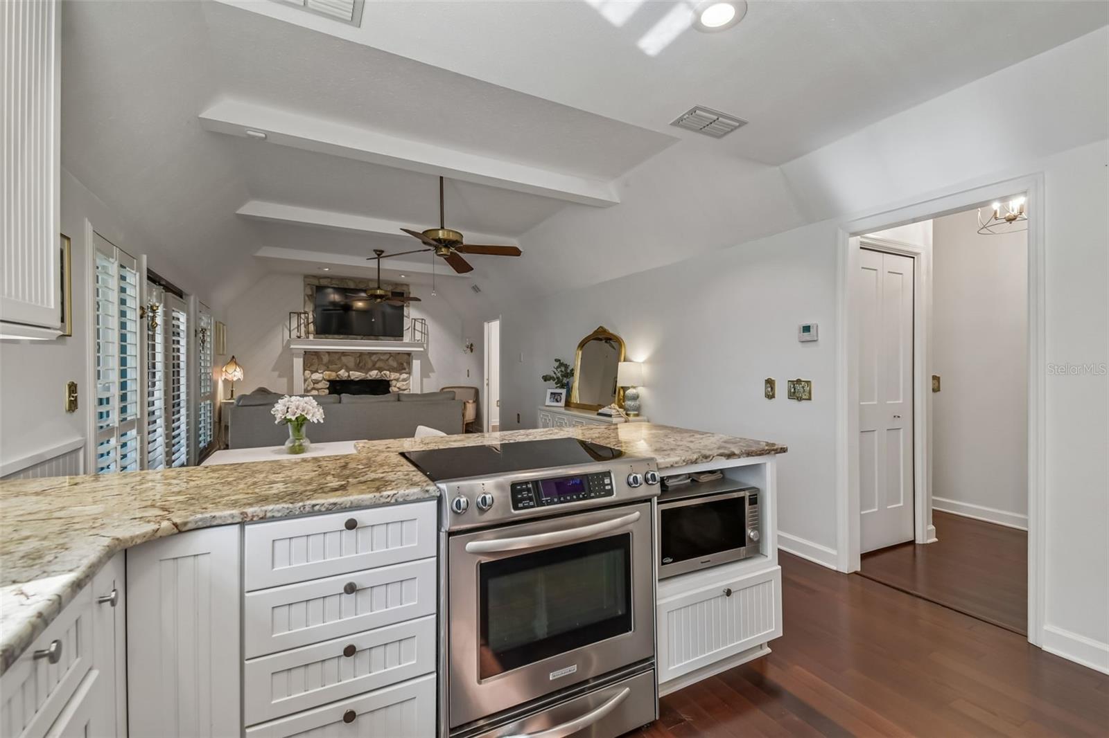 Image 12 of 43 For 2816 Fairway View Drive