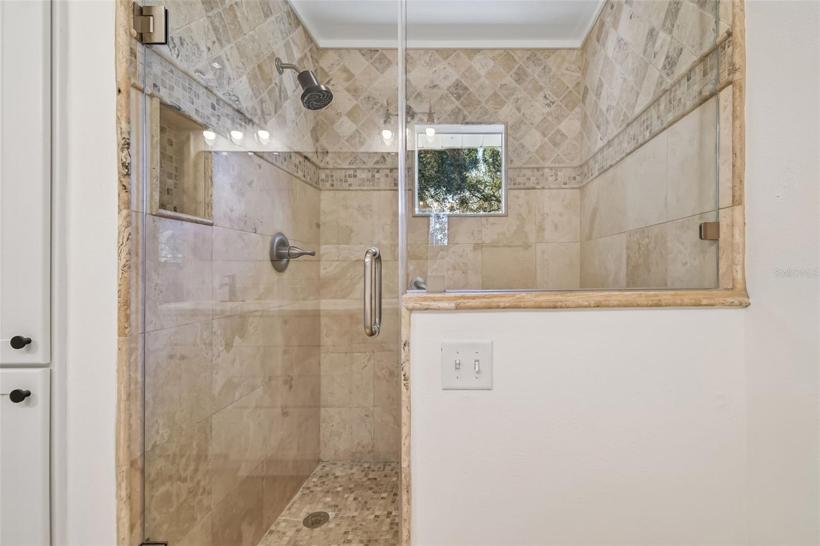 Image 18 of 43 For 2816 Fairway View Drive