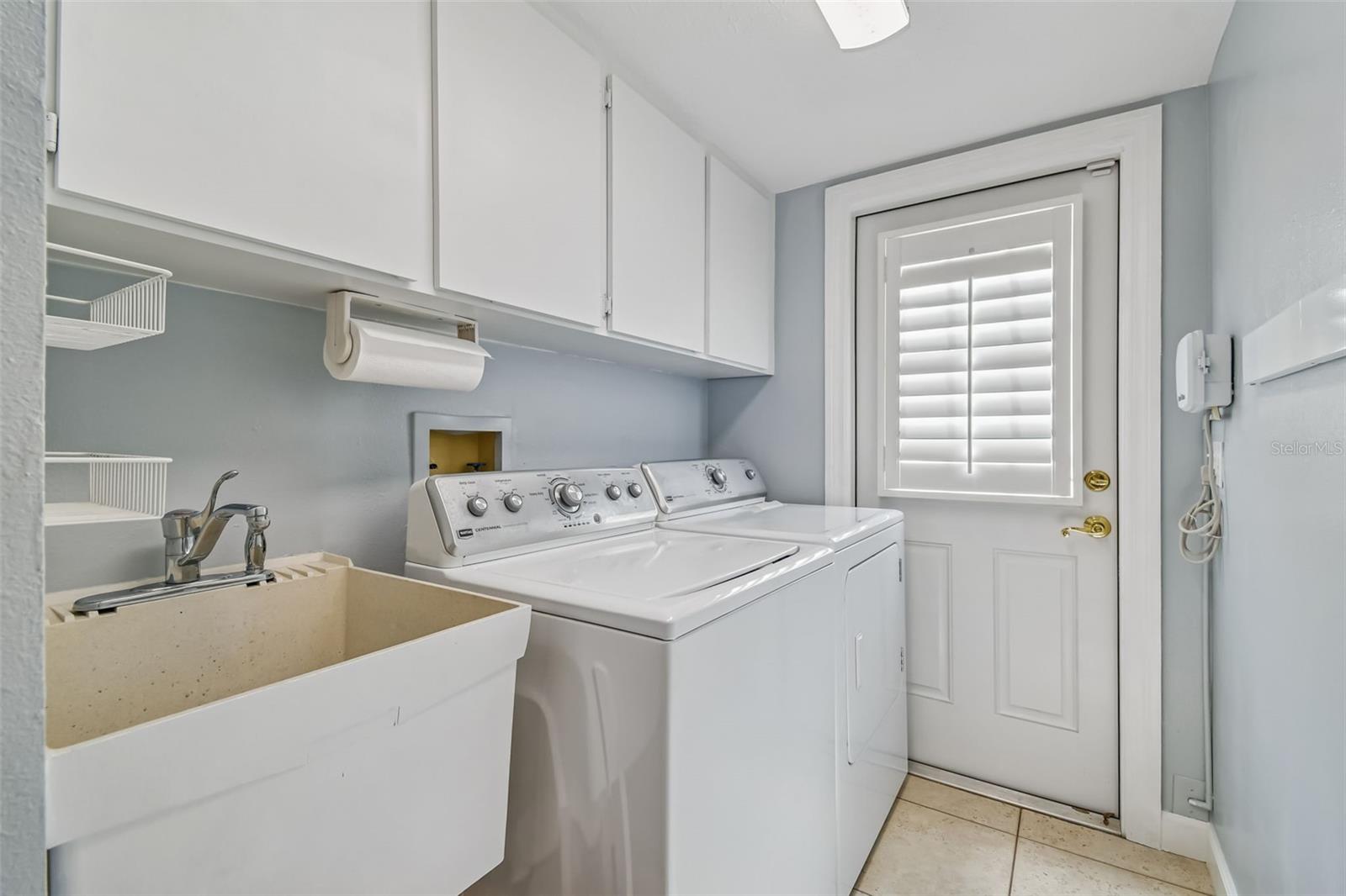 Image 27 of 43 For 2816 Fairway View Drive