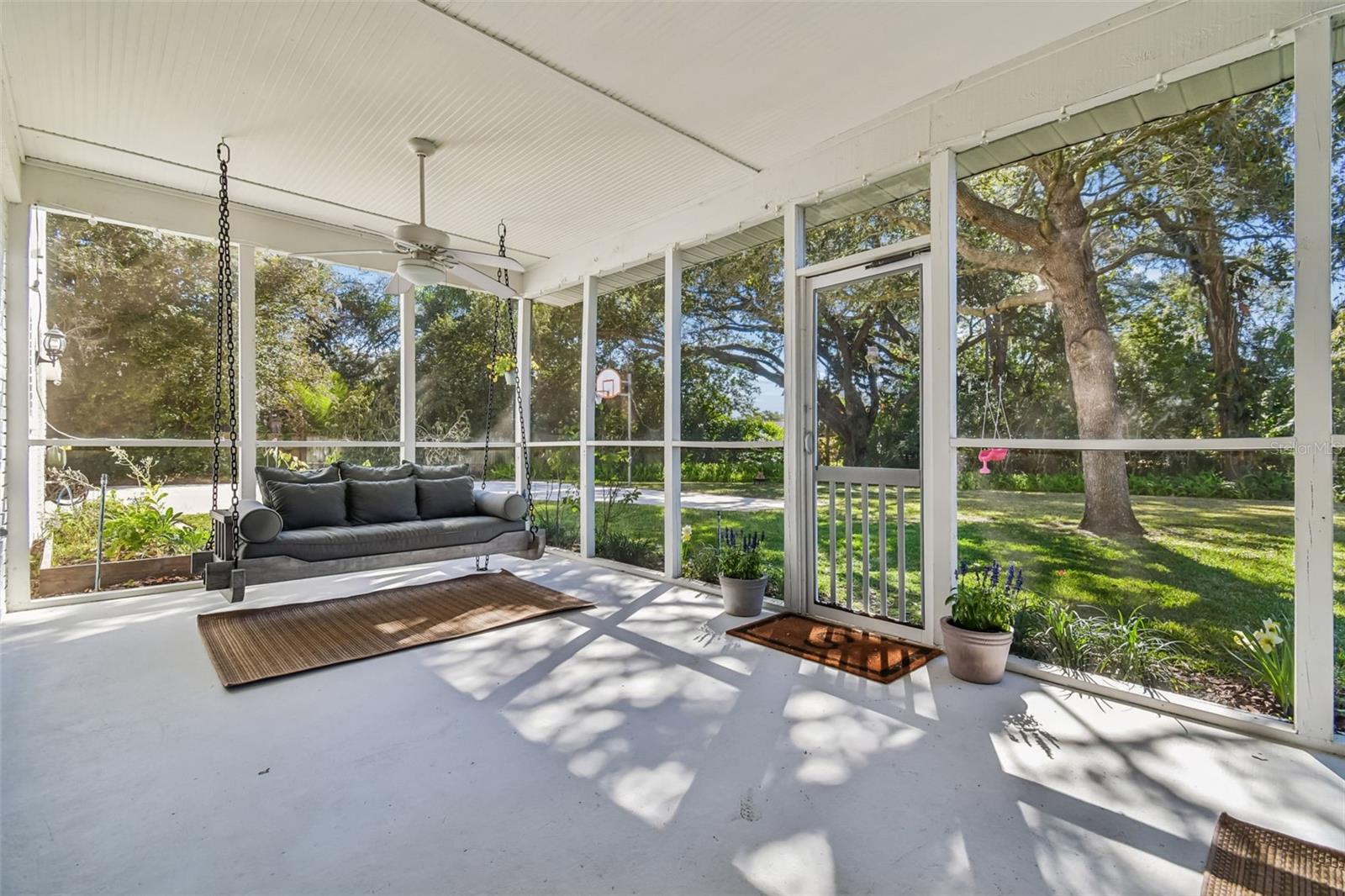 Image 28 of 43 For 2816 Fairway View Drive