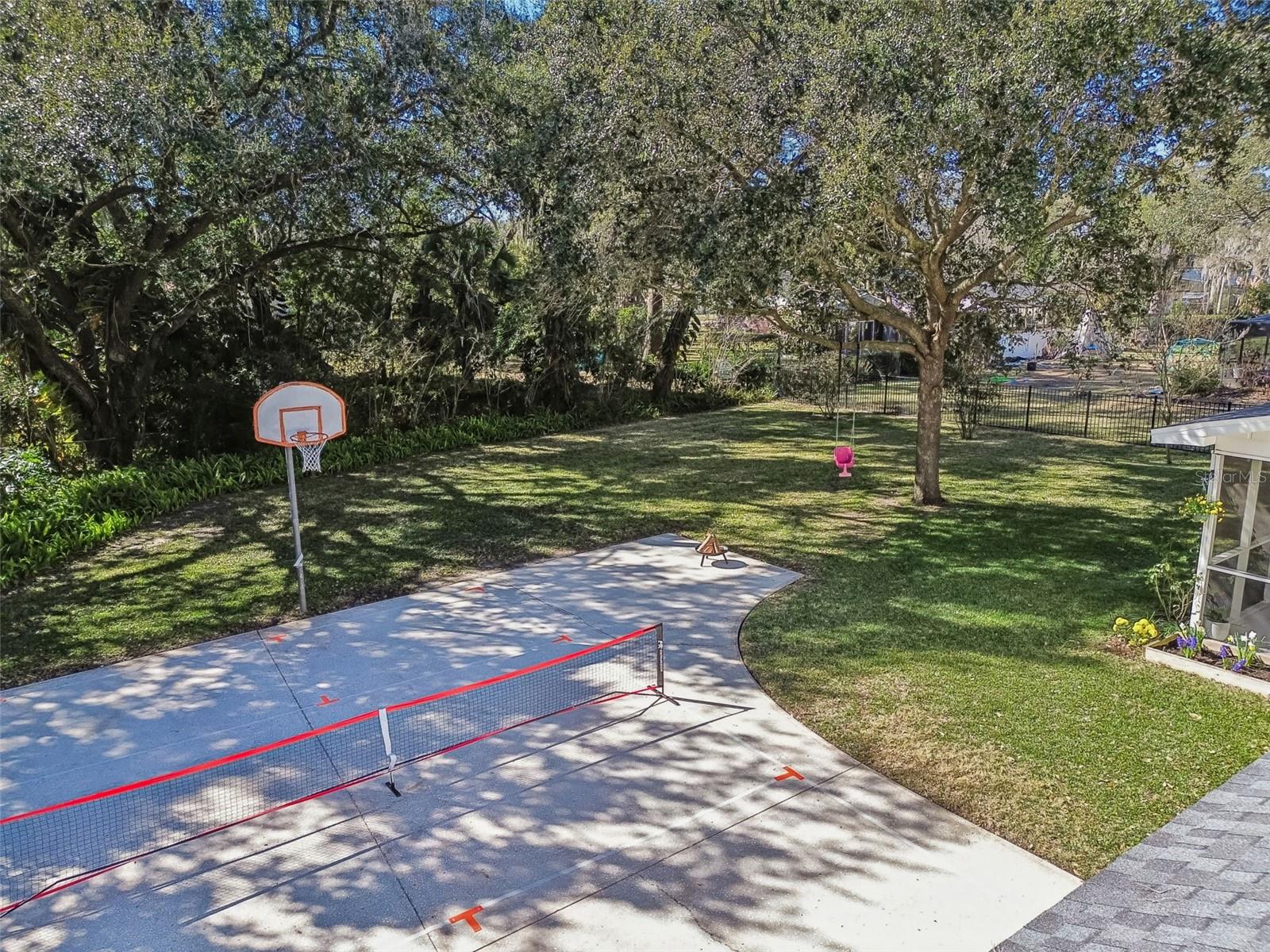 Image 32 of 43 For 2816 Fairway View Drive