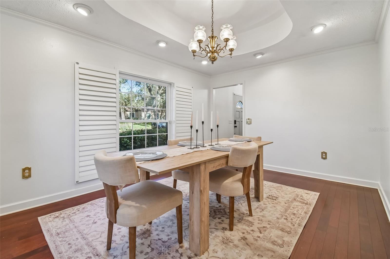 Image 4 of 43 For 2816 Fairway View Drive