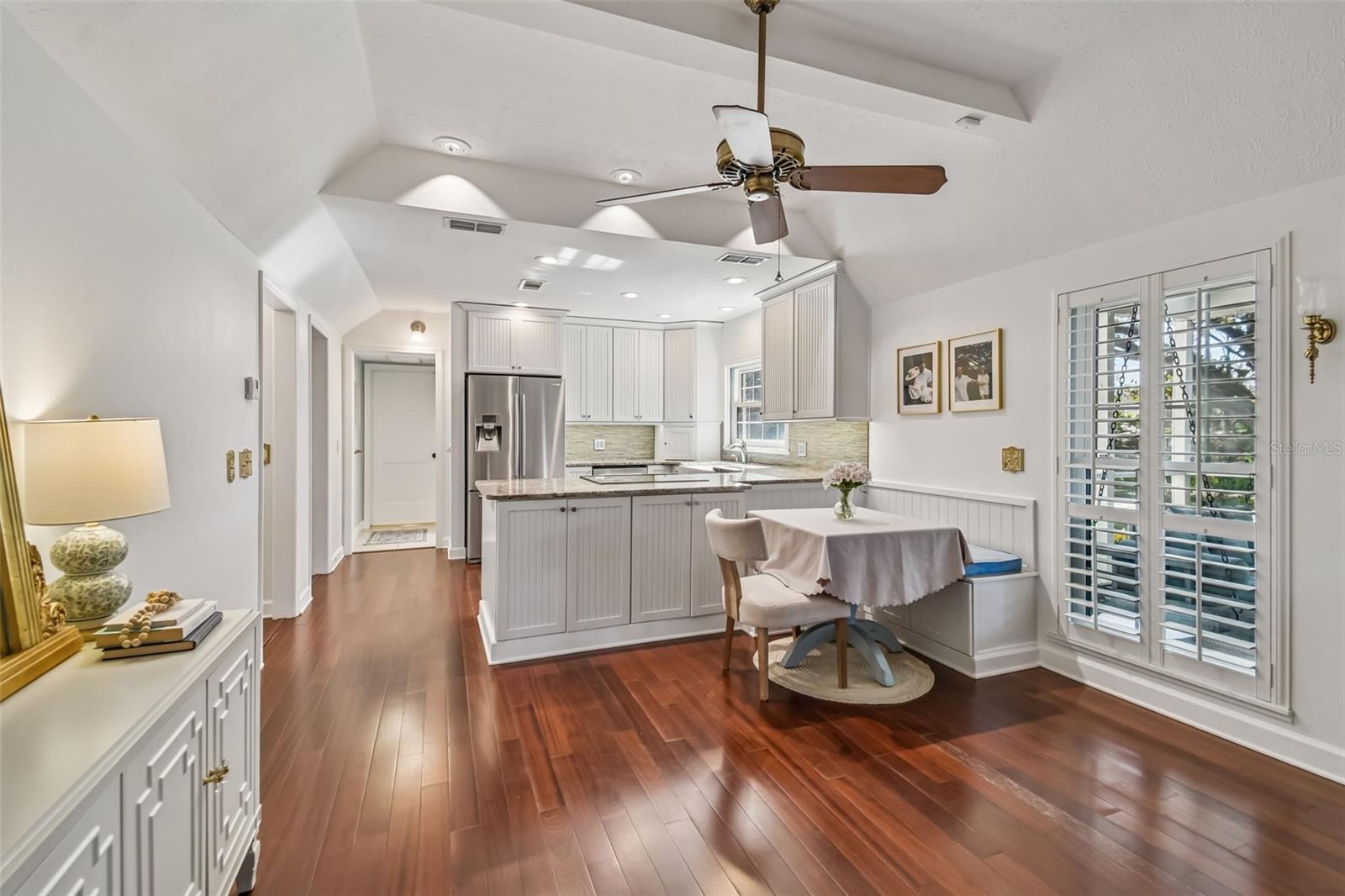 Image 8 of 43 For 2816 Fairway View Drive