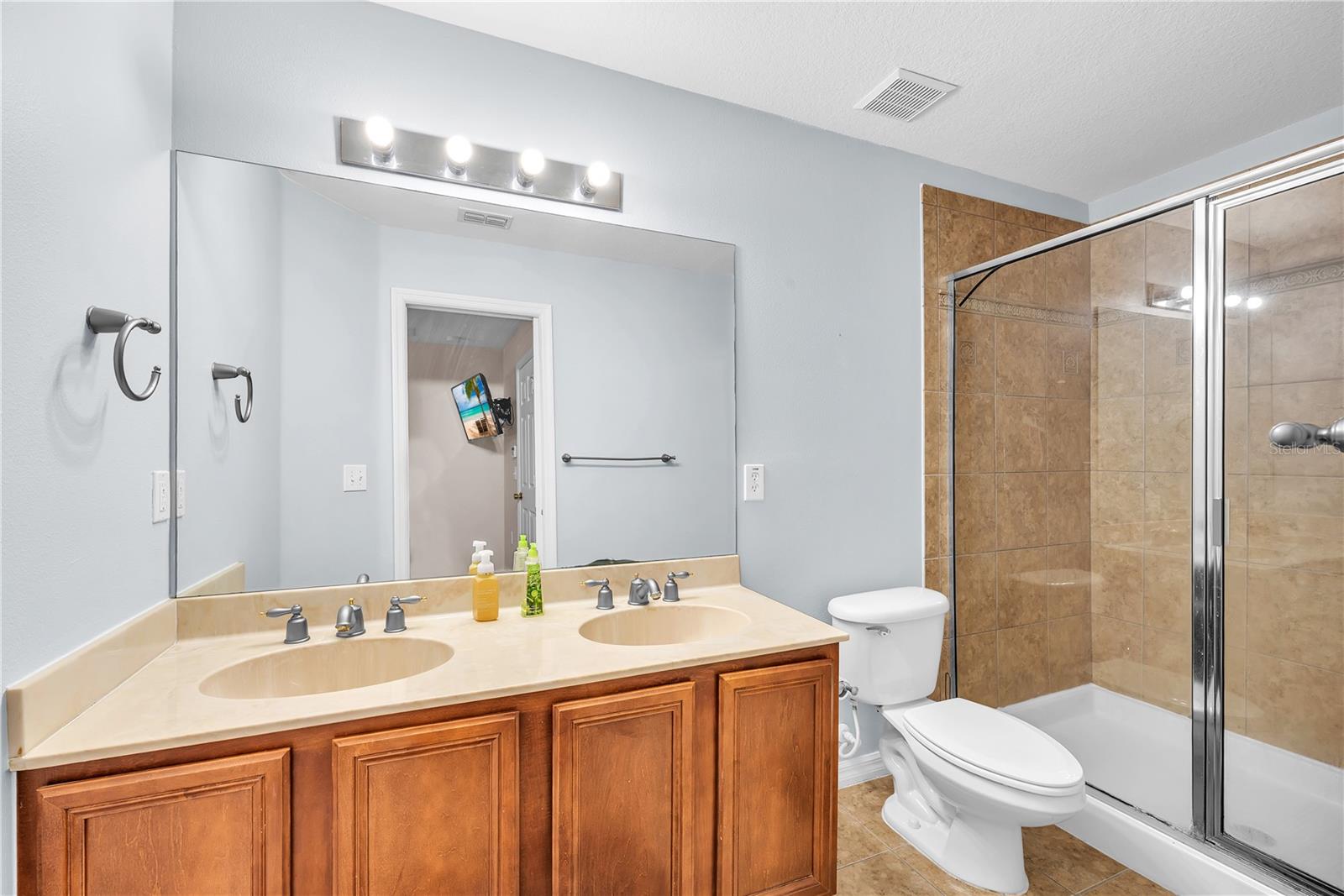 Image 19 of 28 For 8509 Trail Wind Drive