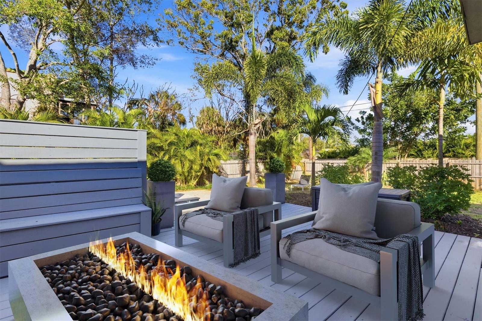 Image 47 of 69 For 670 Sunset Drive S