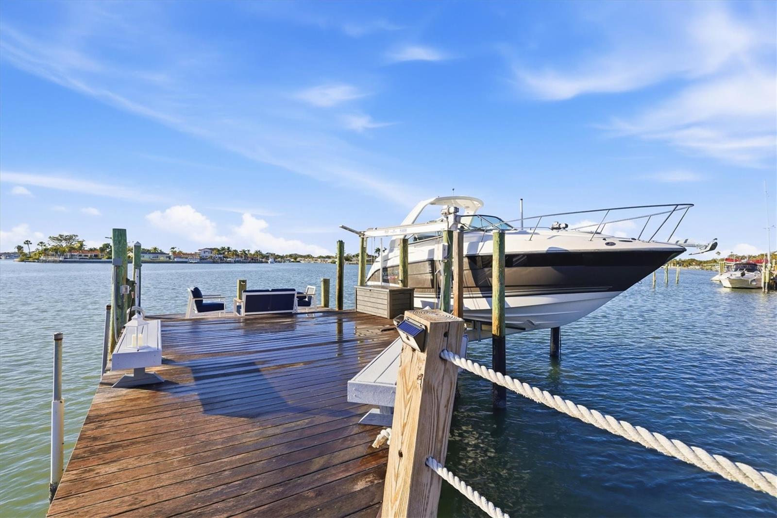 Image 55 of 69 For 670 Sunset Drive S