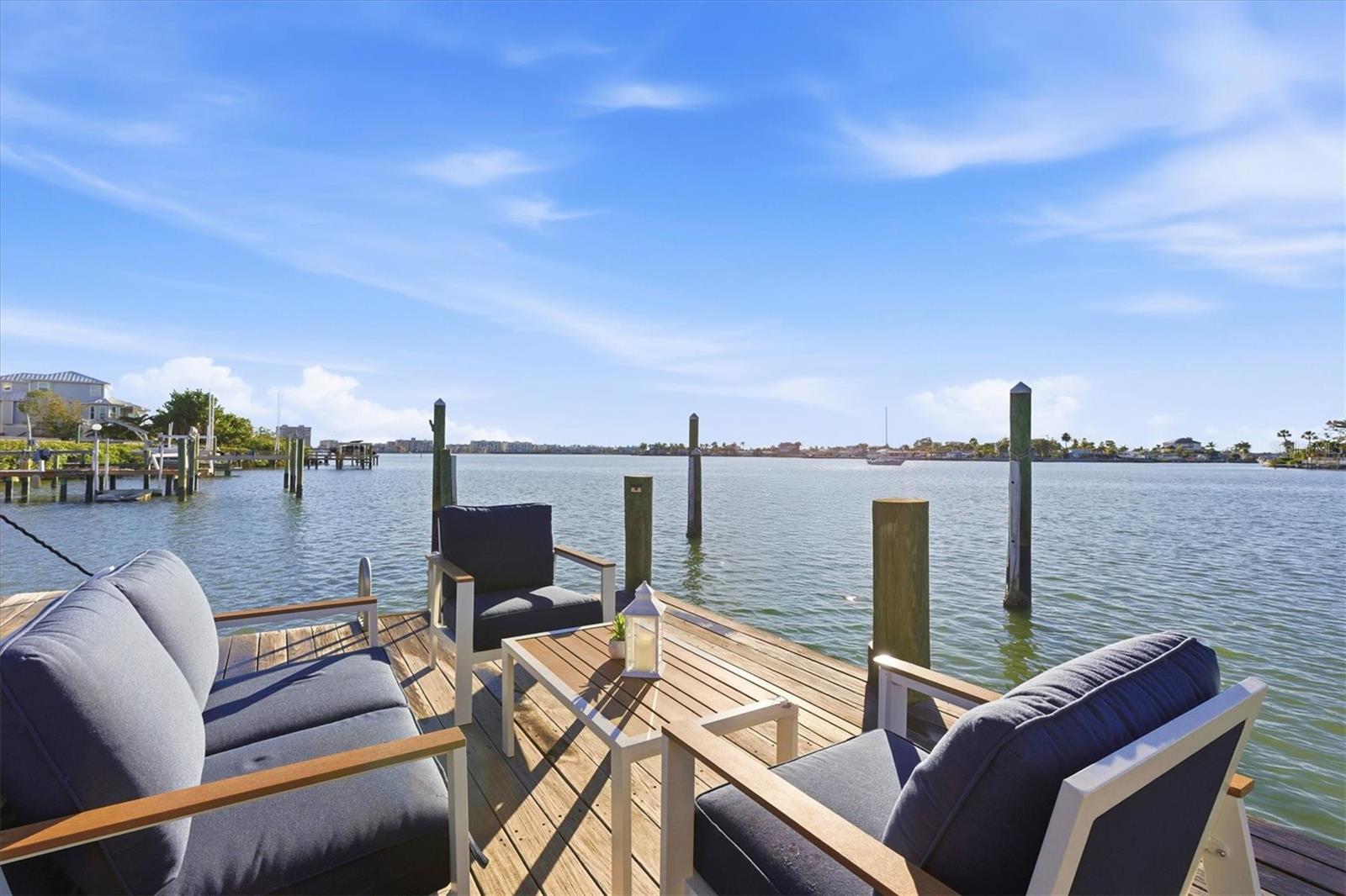 Image 57 of 69 For 670 Sunset Drive S