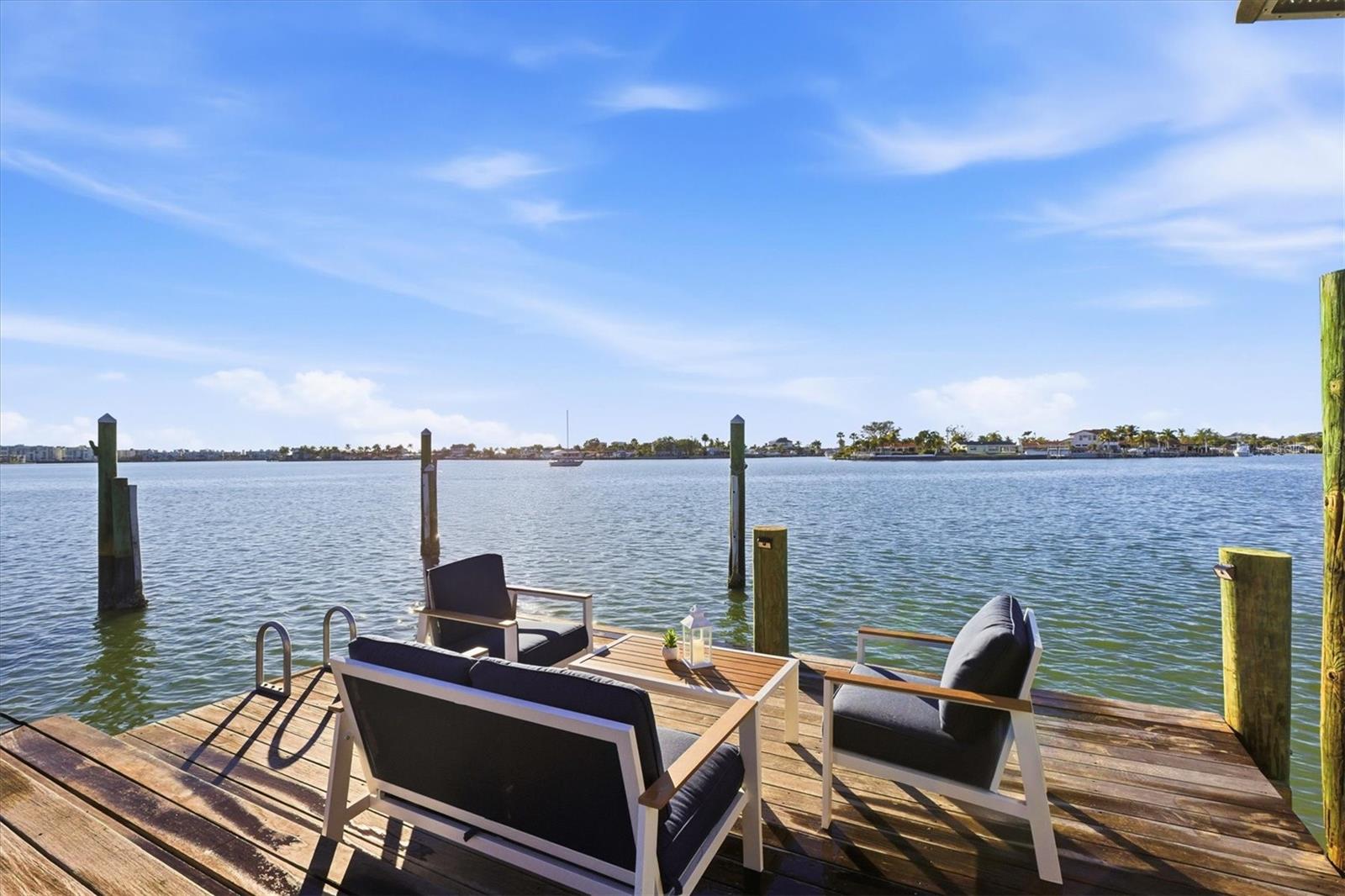 Image 59 of 69 For 670 Sunset Drive S