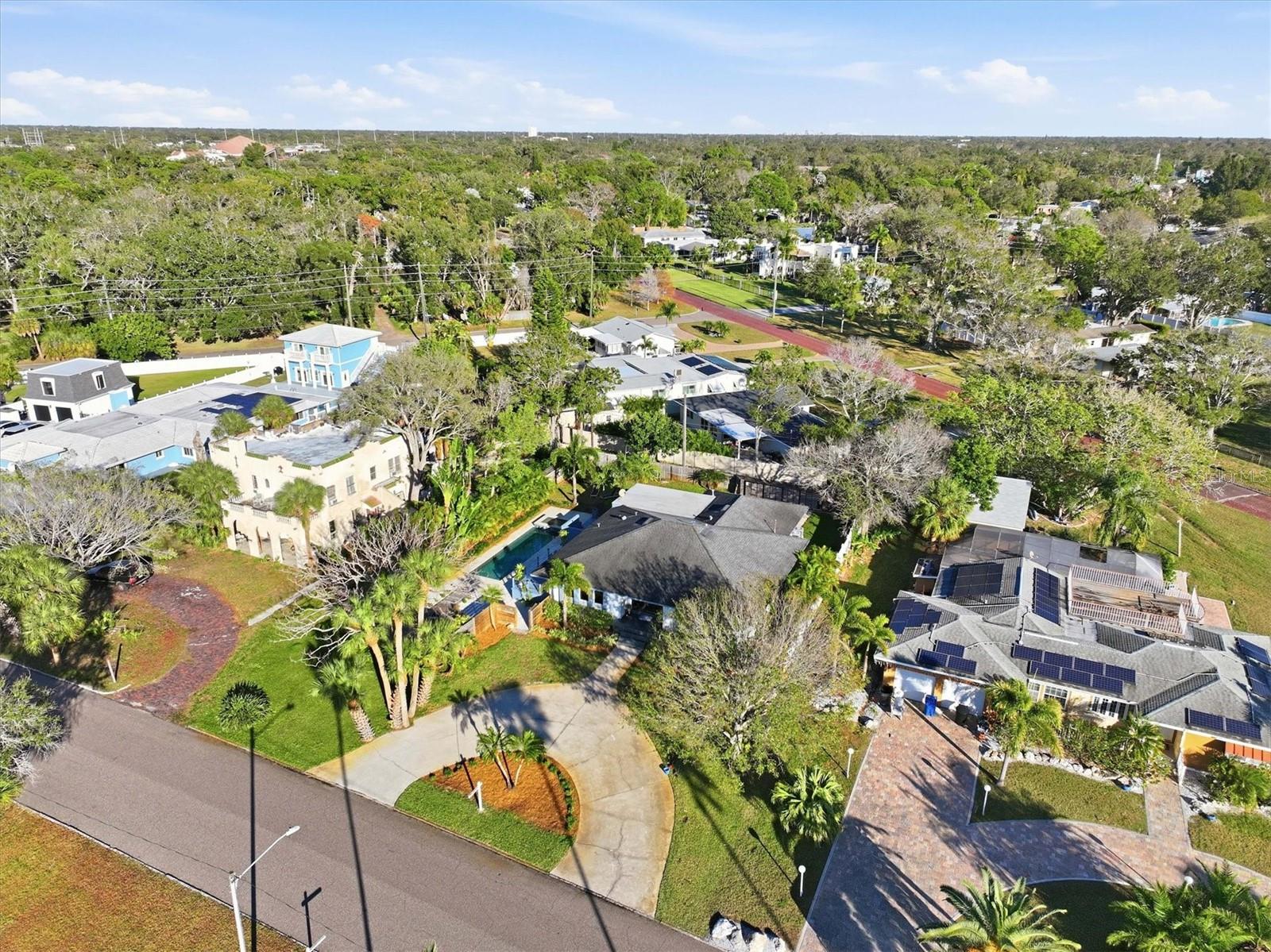 Image 61 of 69 For 670 Sunset Drive S