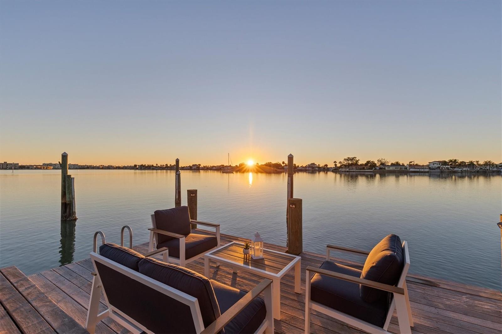 Image 66 of 69 For 670 Sunset Drive S