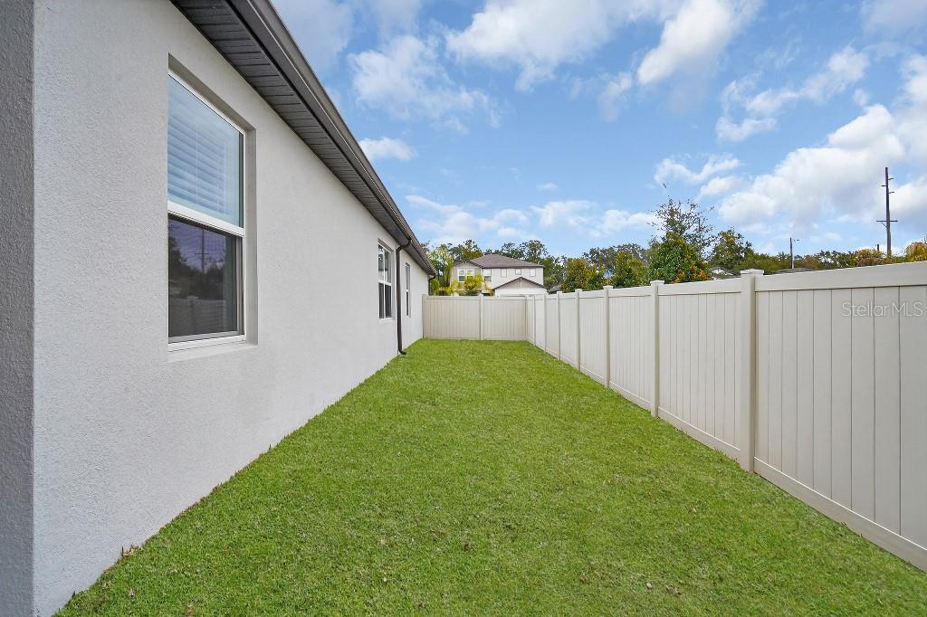 Listing photo id 5 for 2873 Dolores Home Avenue