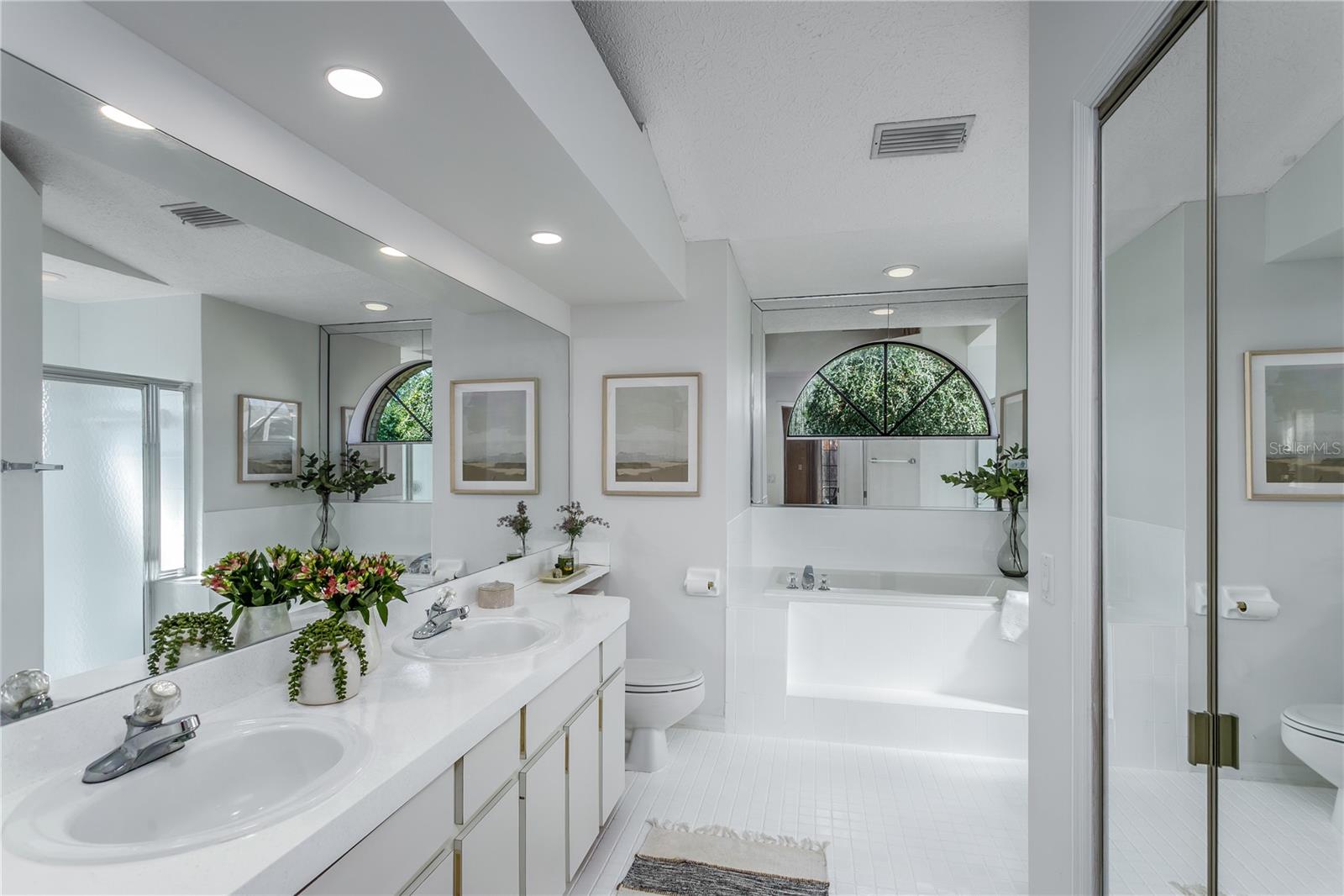 Listing photo id 12 for 5045 Musselshell Drive