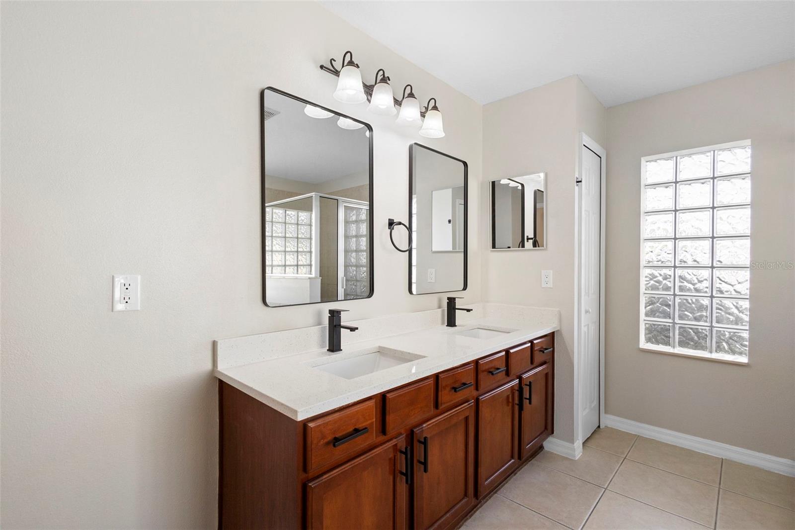 Image 20 of 36 For 1227 Tivoli Drive