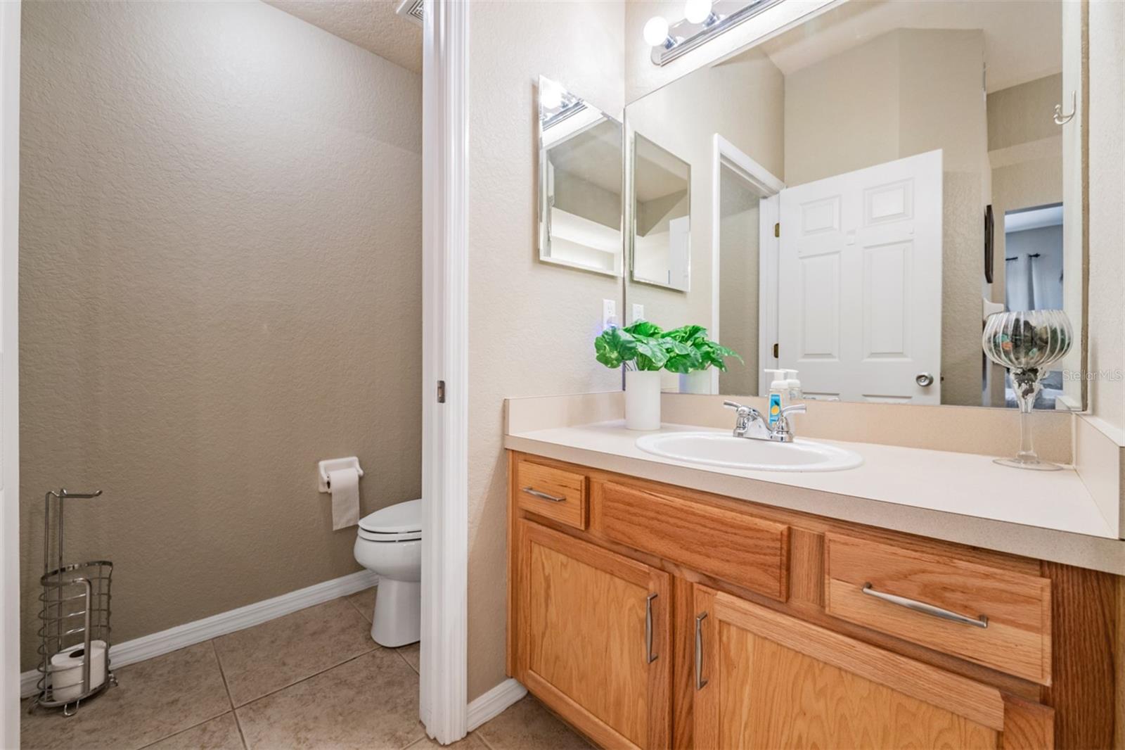 Image 14 of 37 For 1827 Hammocks Avenue 1827