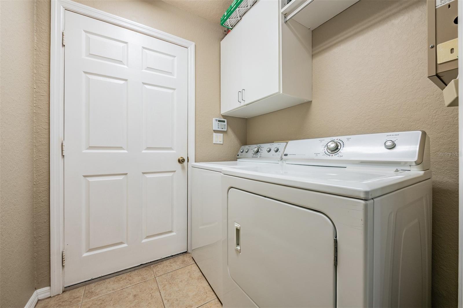 Image 17 of 37 For 1827 Hammocks Avenue 1827