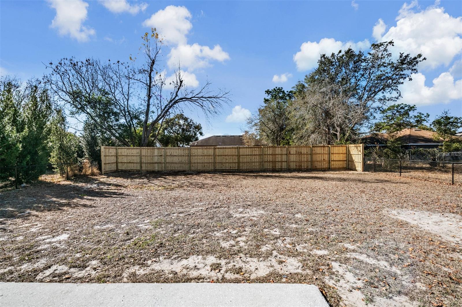 Image 15 of 16 For 12044 Elgin Boulevard