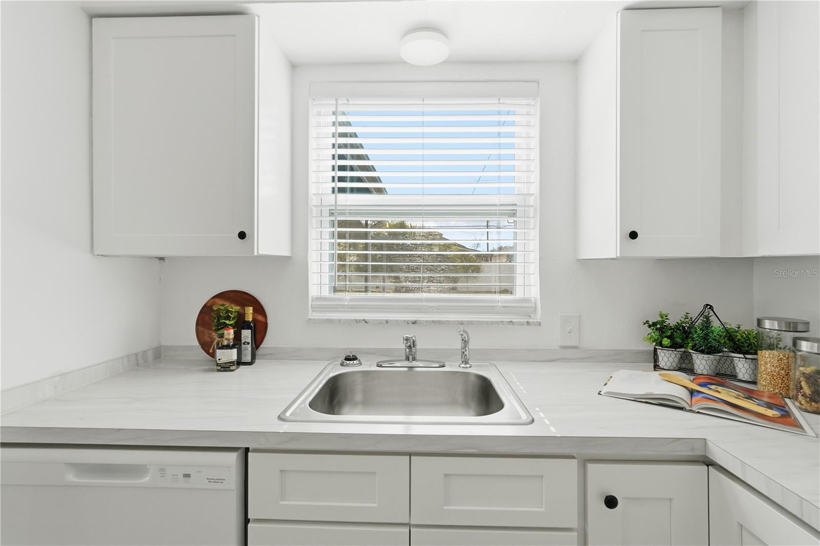 Image 11 of 27 For 546 90th Avenue N