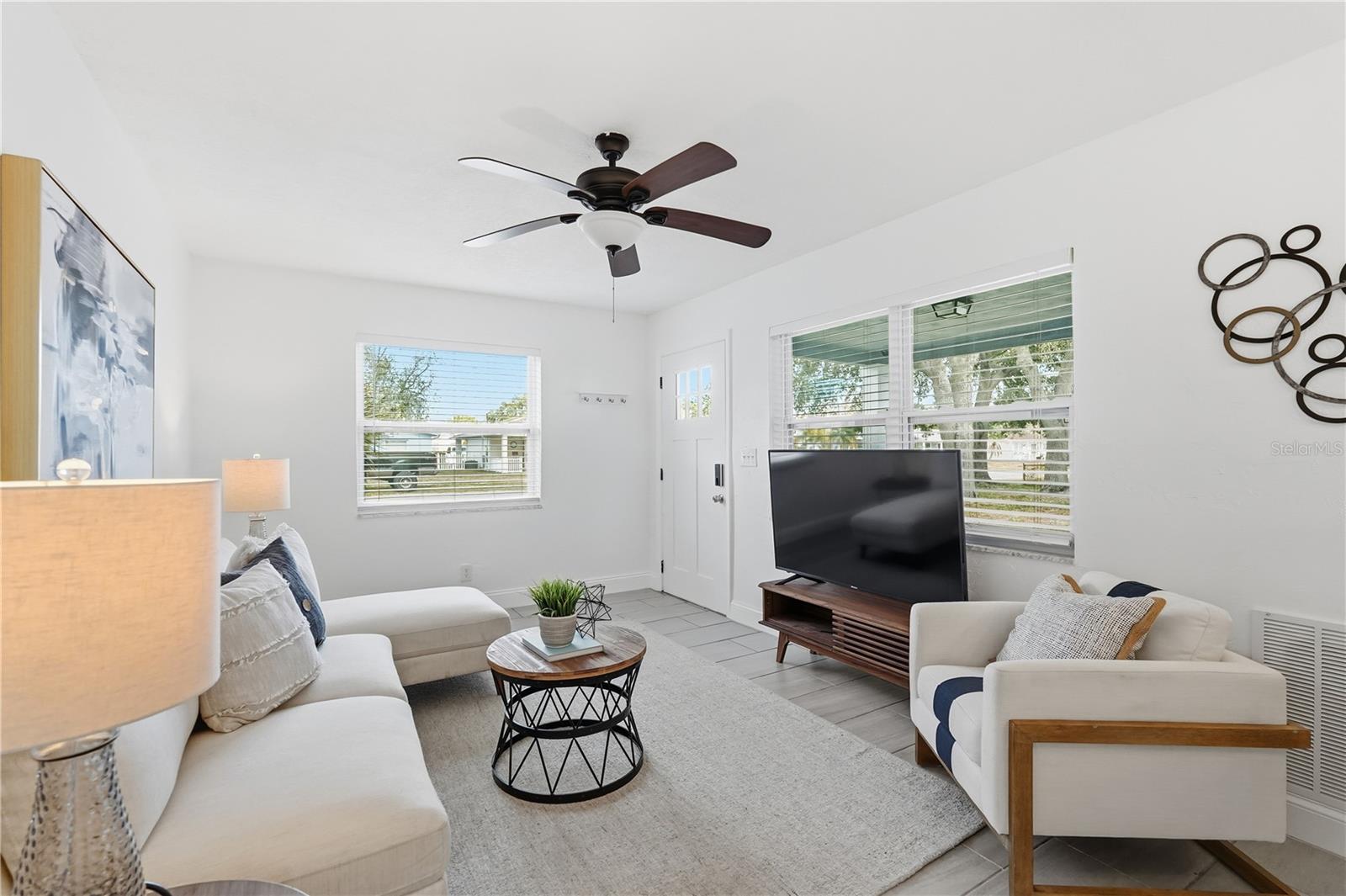 Image 5 of 27 For 546 90th Avenue N