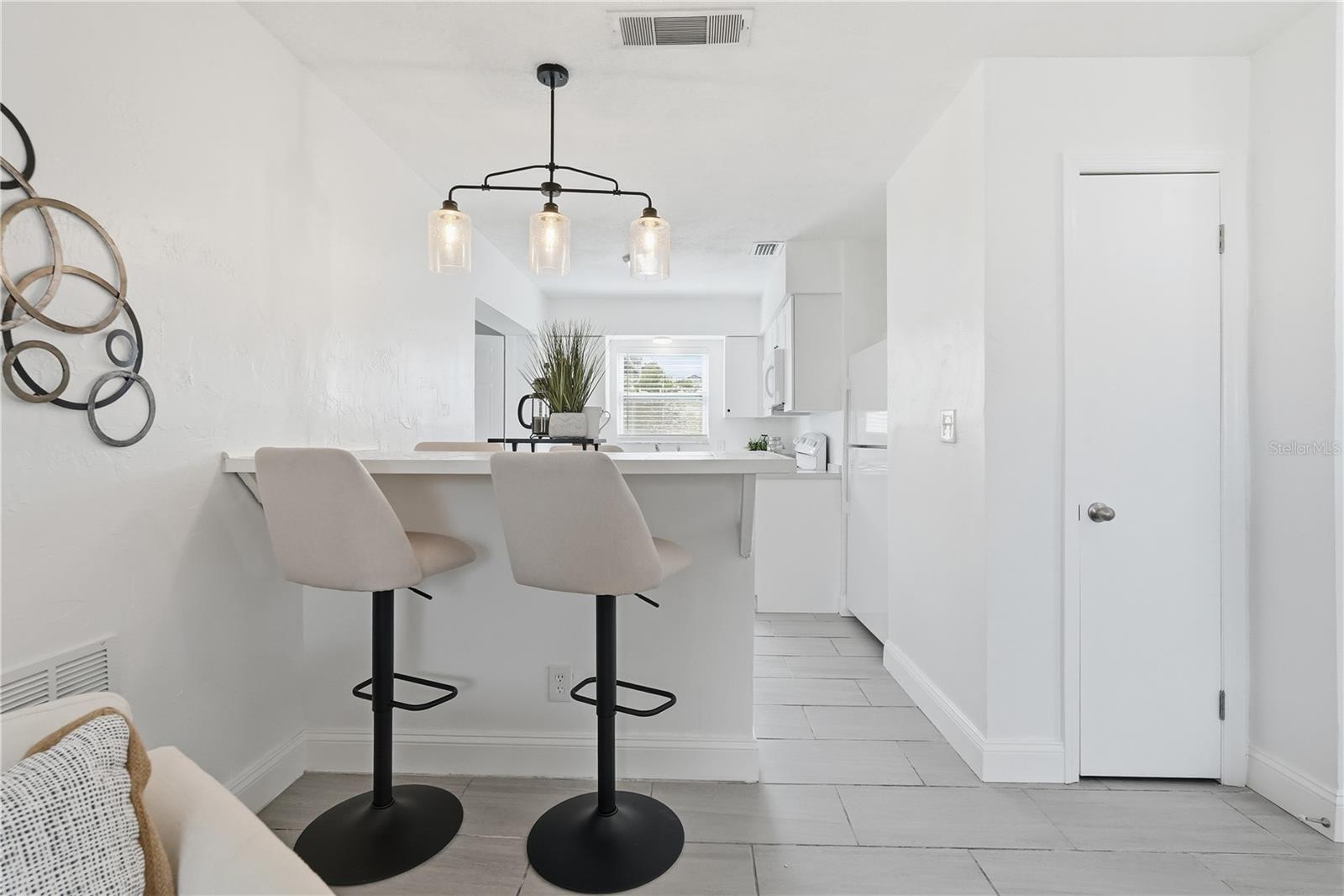 Image 7 of 27 For 546 90th Avenue N