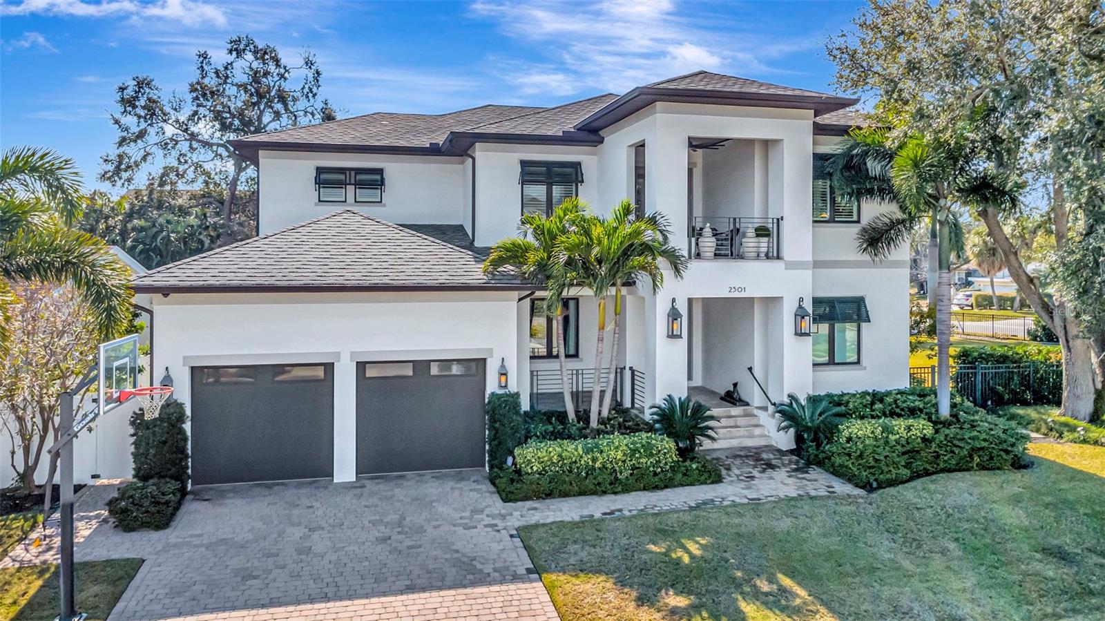 Image 2 of 82 For 2501 Dundee Street