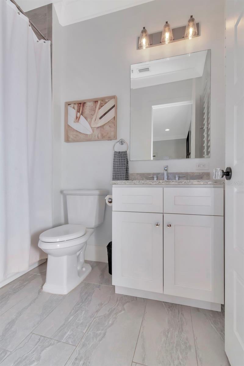 Image 41 of 82 For 2501 Dundee Street