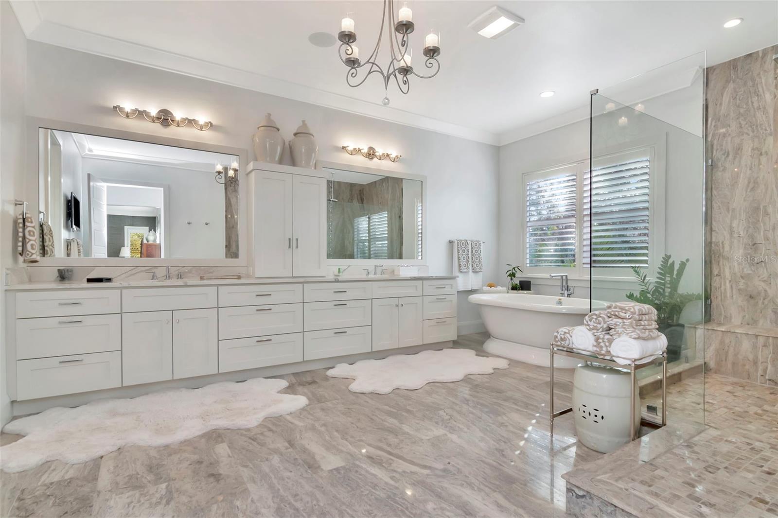 Image 53 of 82 For 2501 Dundee Street