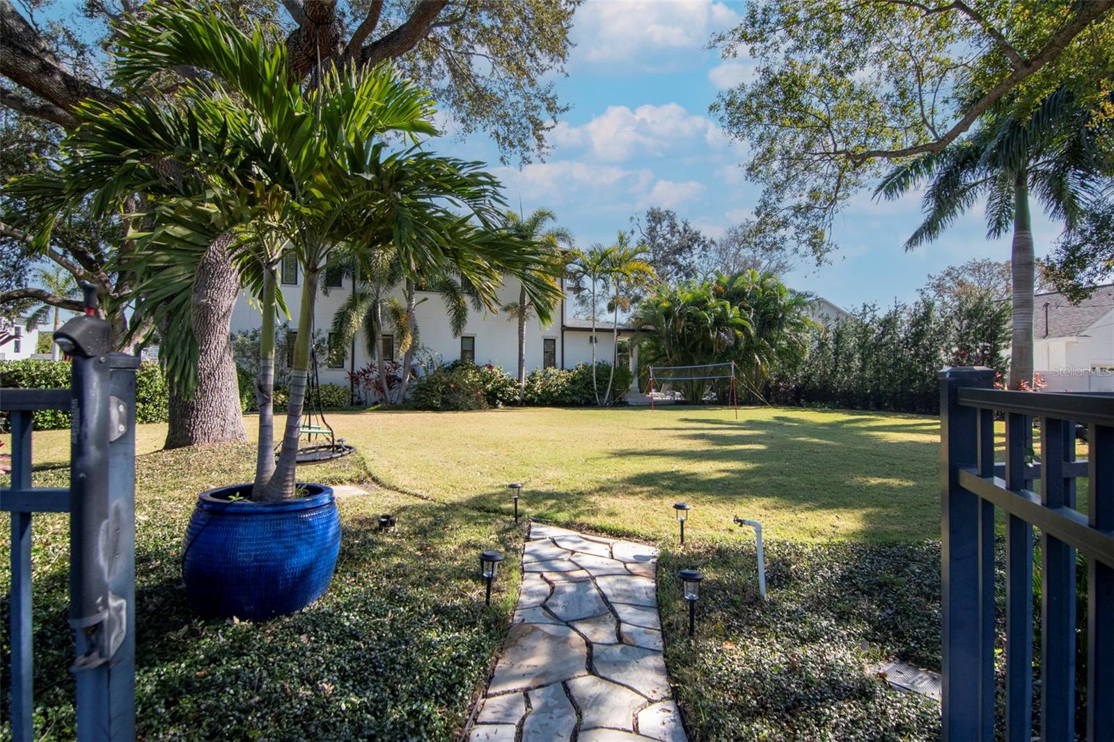 Image 7 of 82 For 2501 Dundee Street