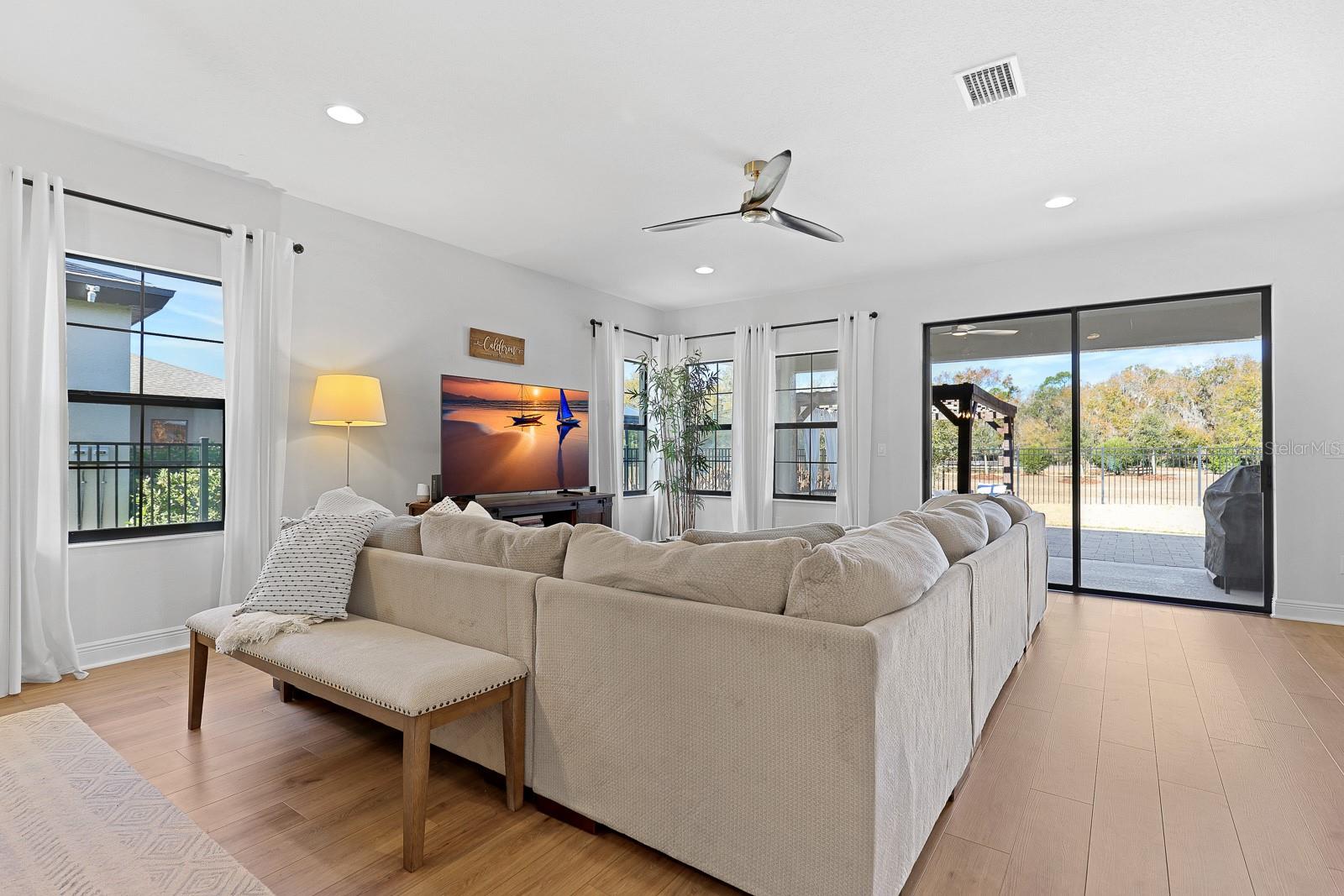 Image 6 of 27 For 12643 Shetland Walk Drive